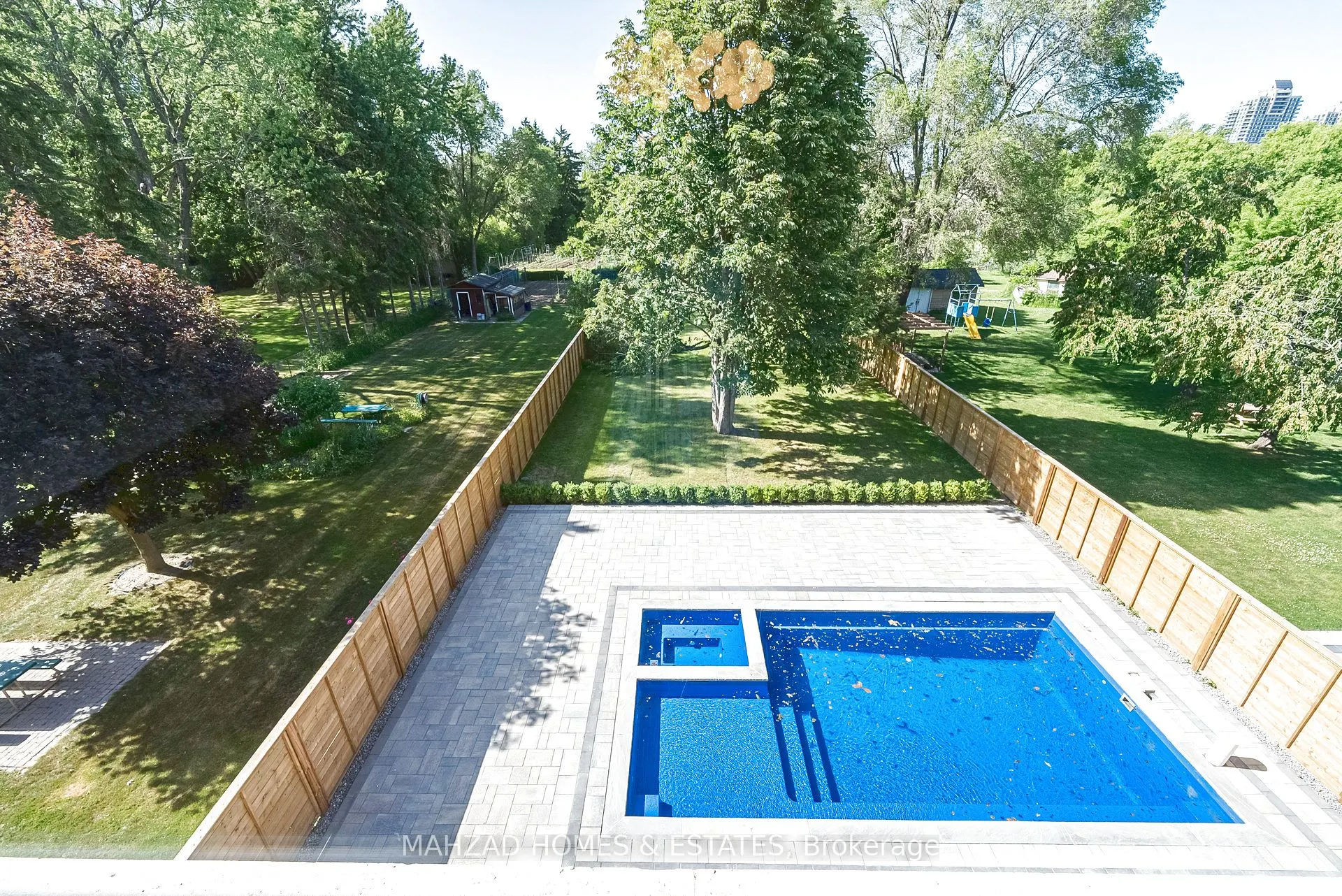 28 Scott Drive