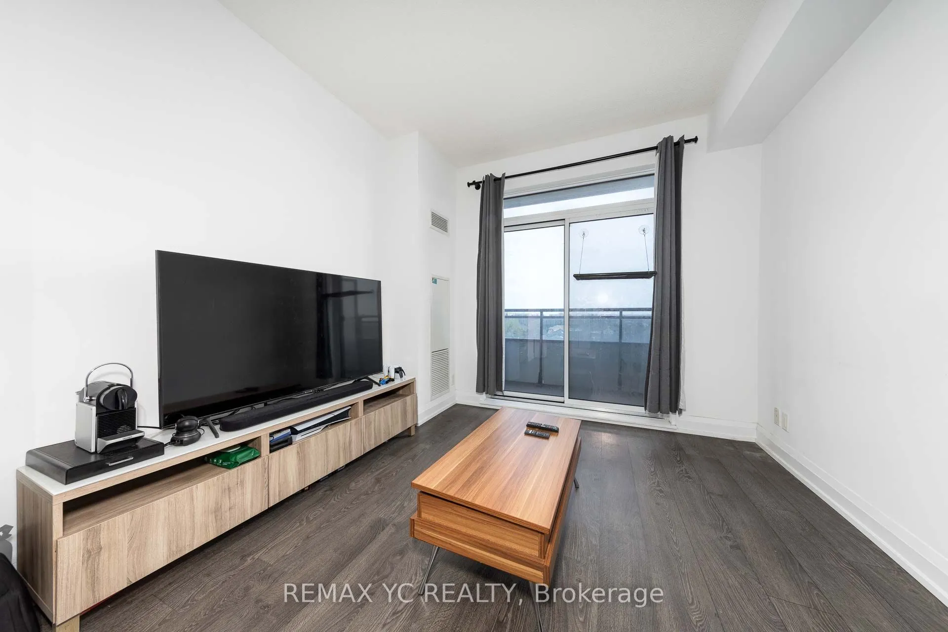 7900 Bathurst Street, #528