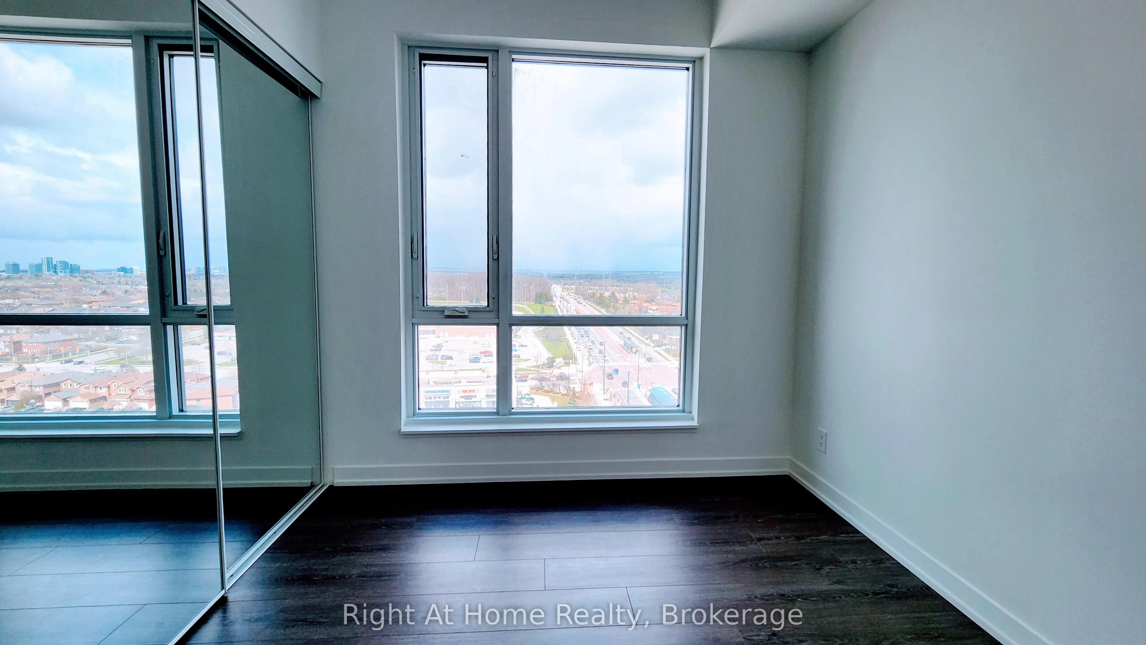 7950 BATHURST Street, #1204