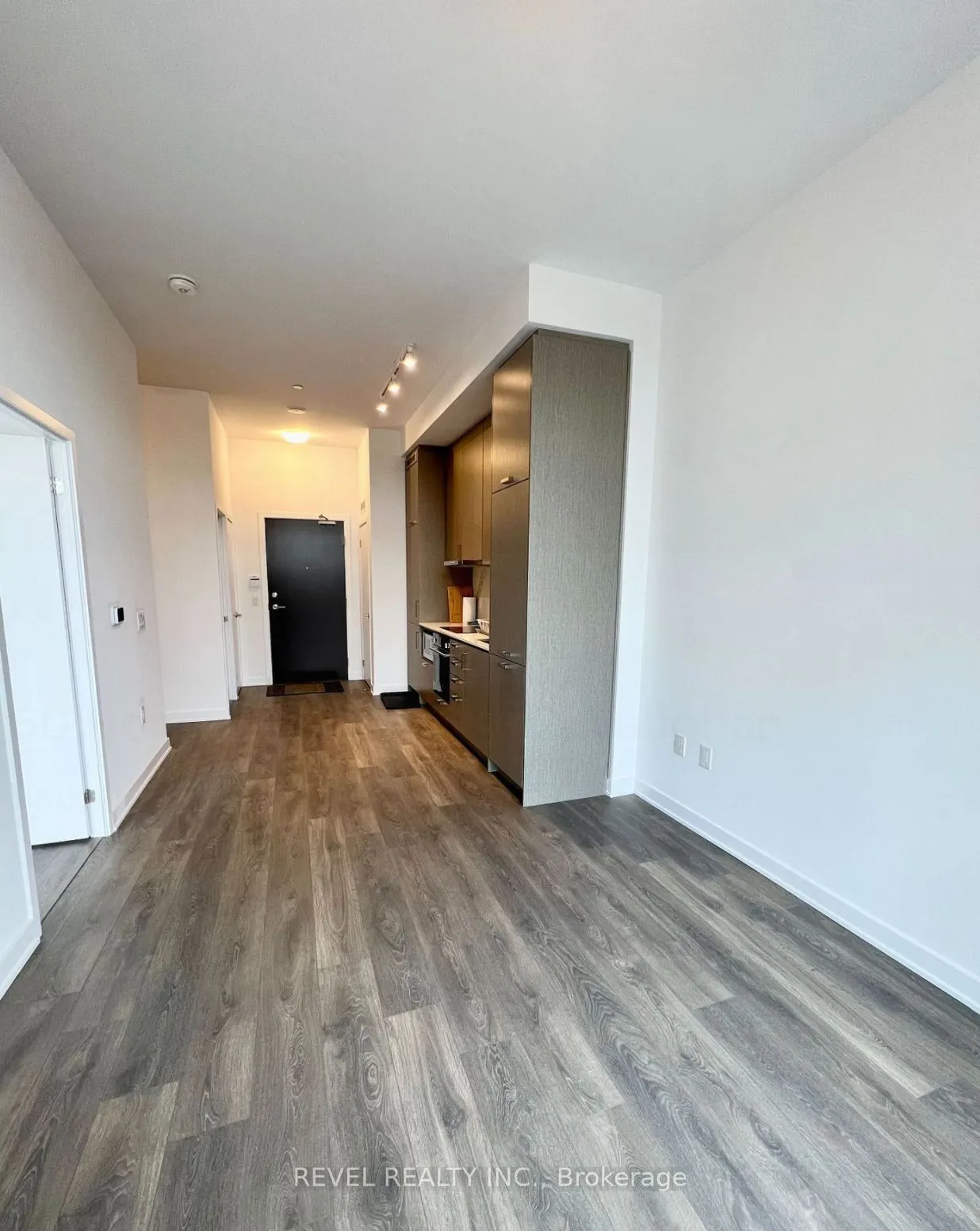 60 Honeycrisp Crescent, #302