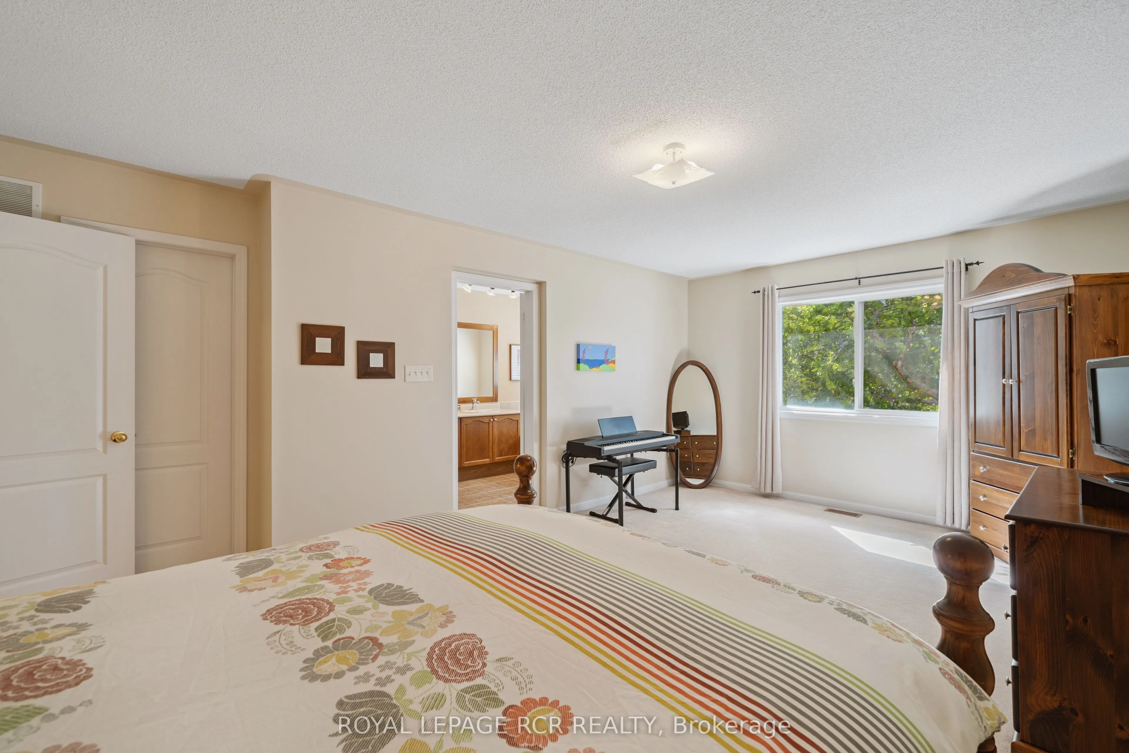 136 Dolce Crescent