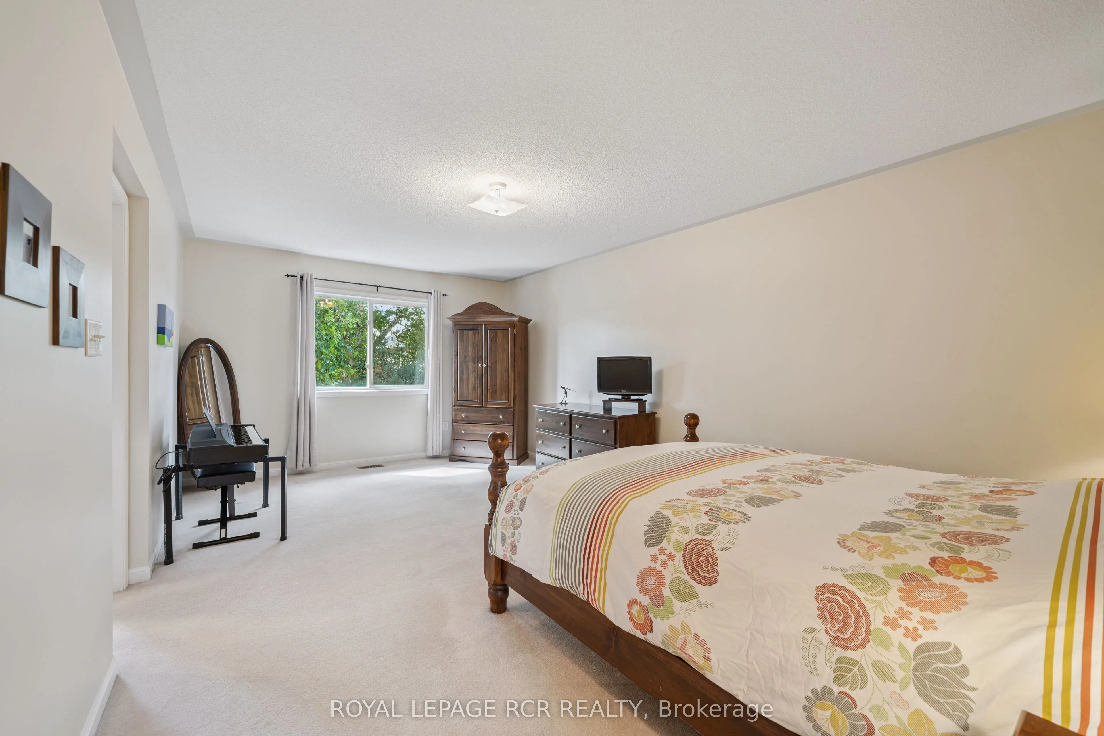 136 Dolce Crescent