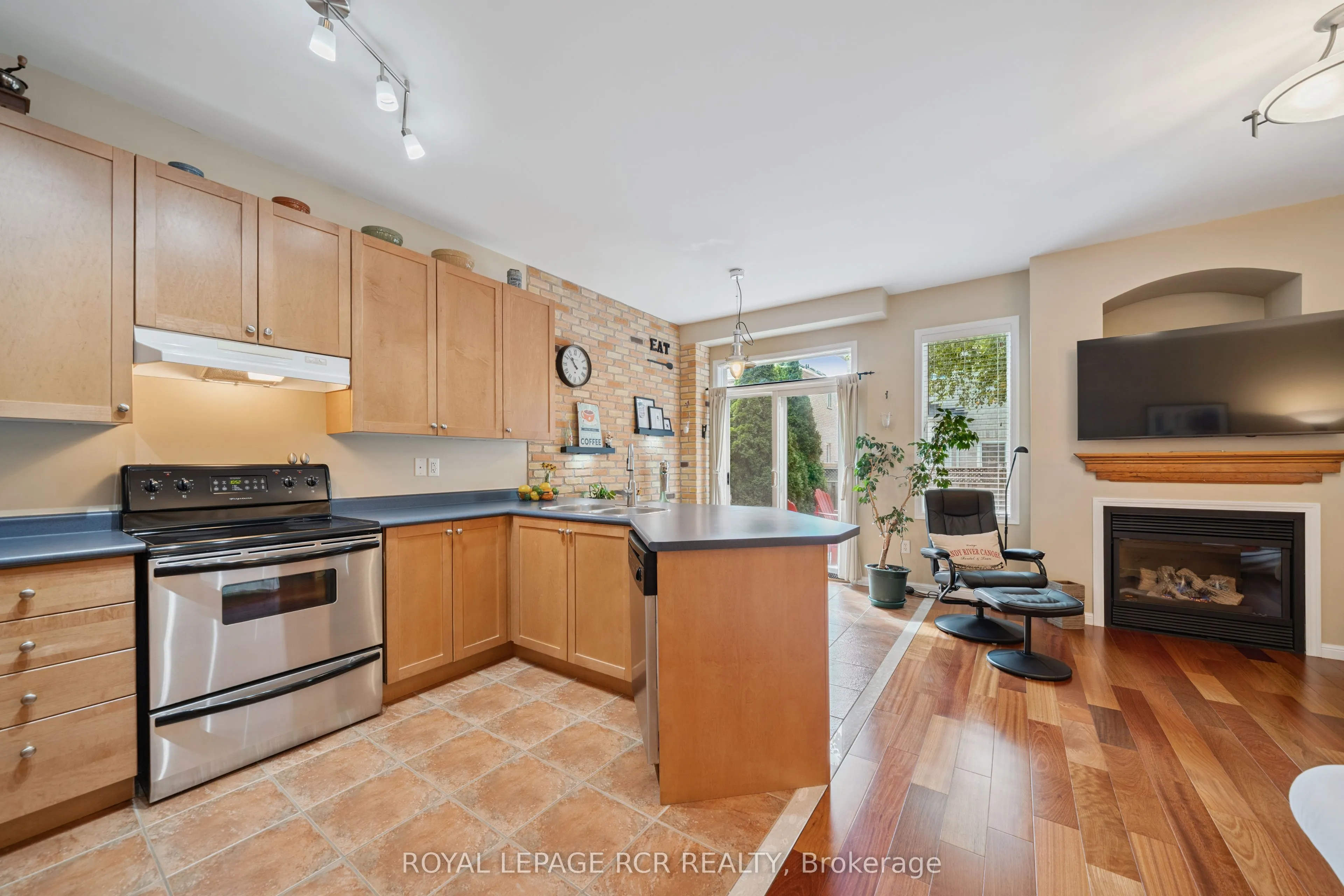 136 Dolce Crescent