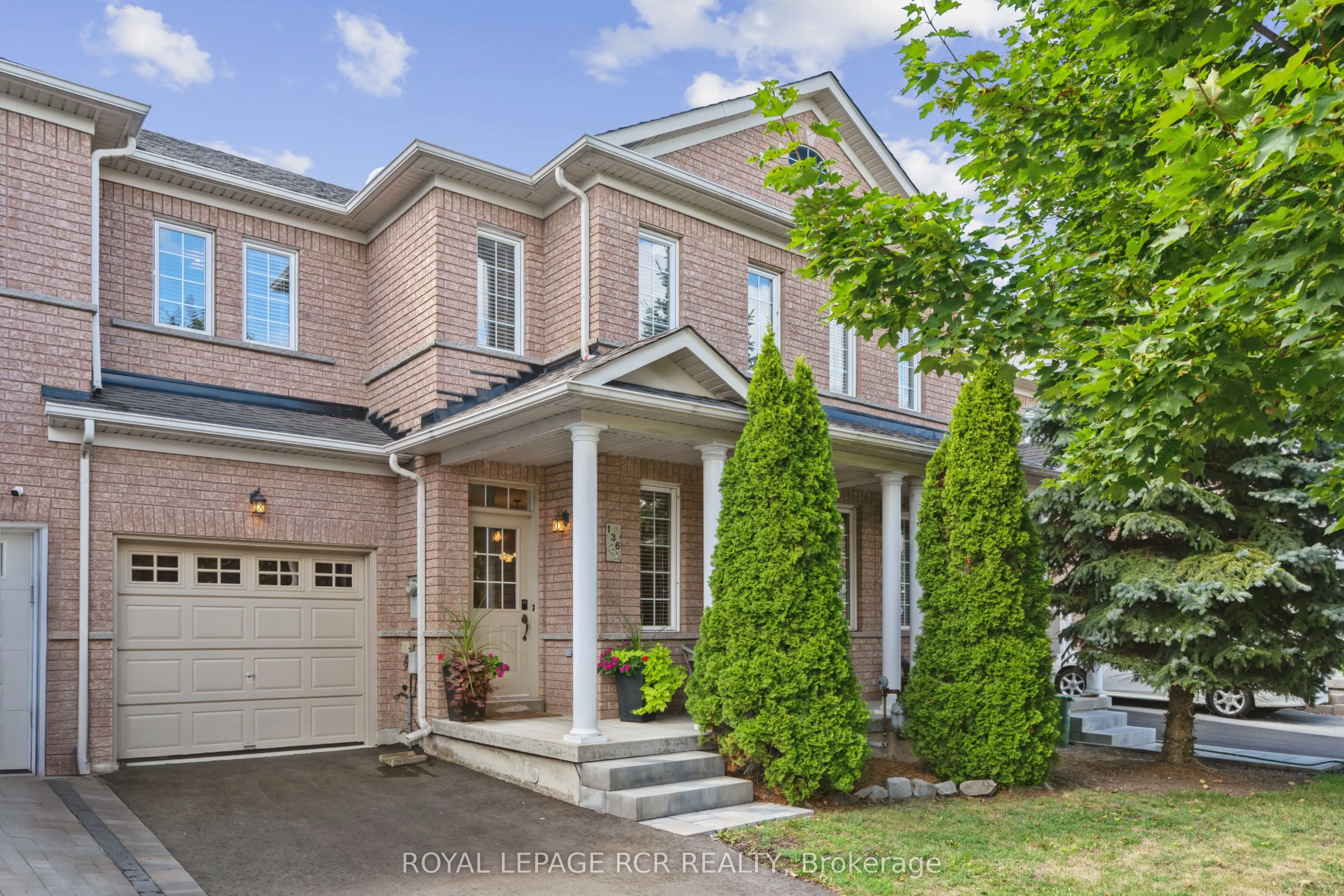 136 Dolce Crescent
