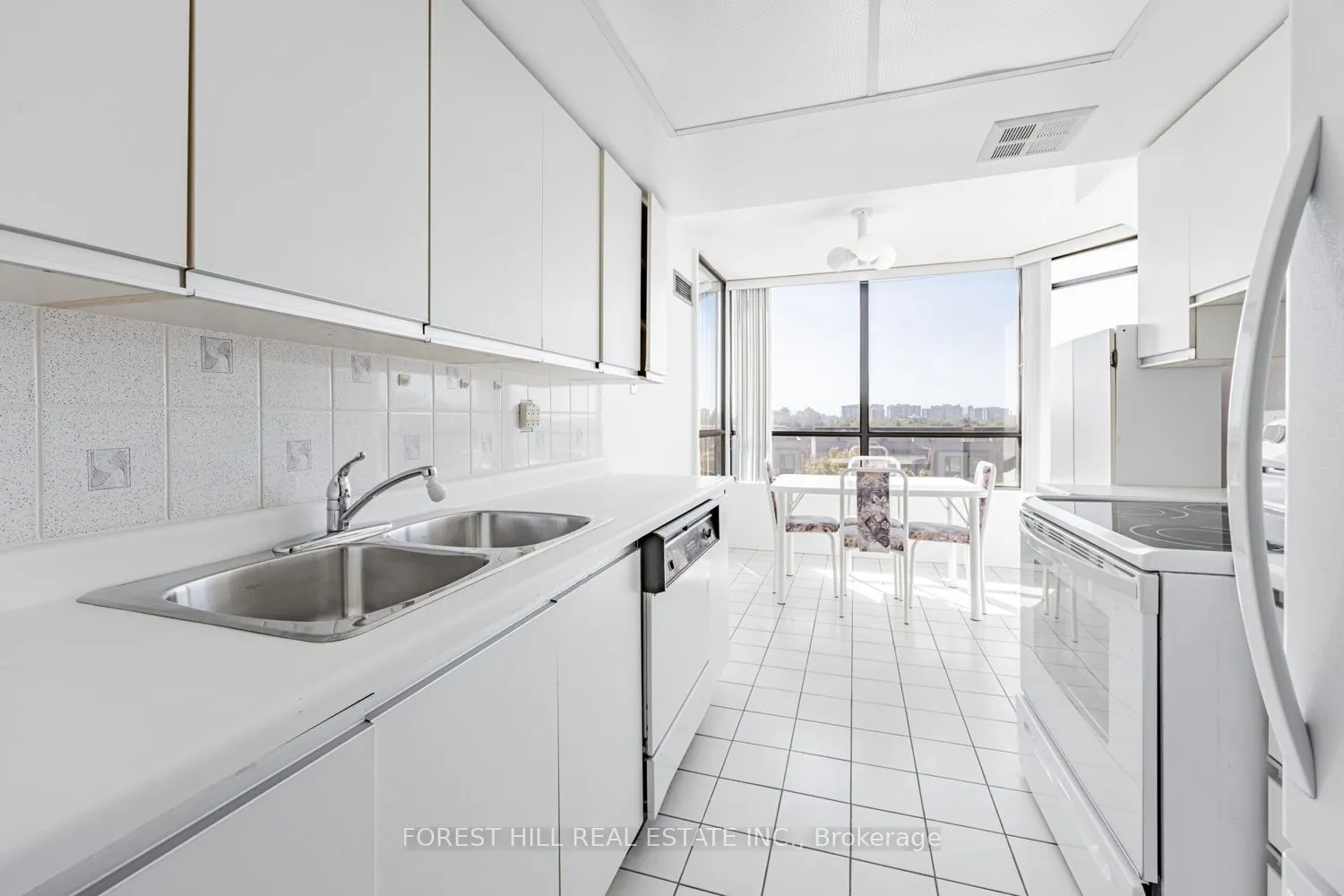 7420 Bathurst Street, #609