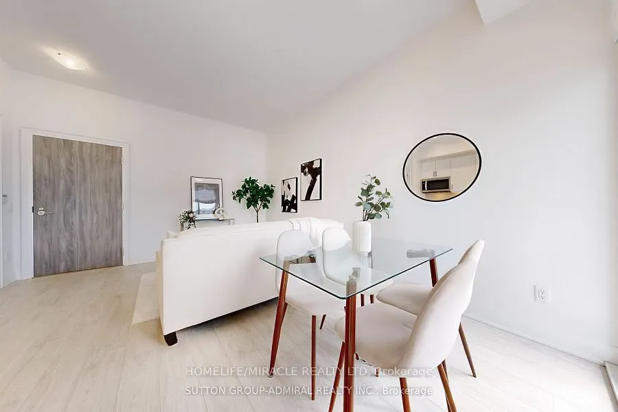 10 Gatineau Drive, #202