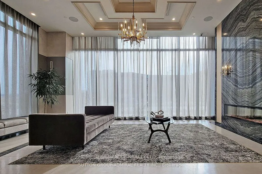 10 Gatineau Drive, #202