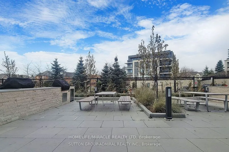10 Gatineau Drive, #202