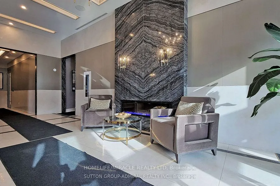10 Gatineau Drive, #202