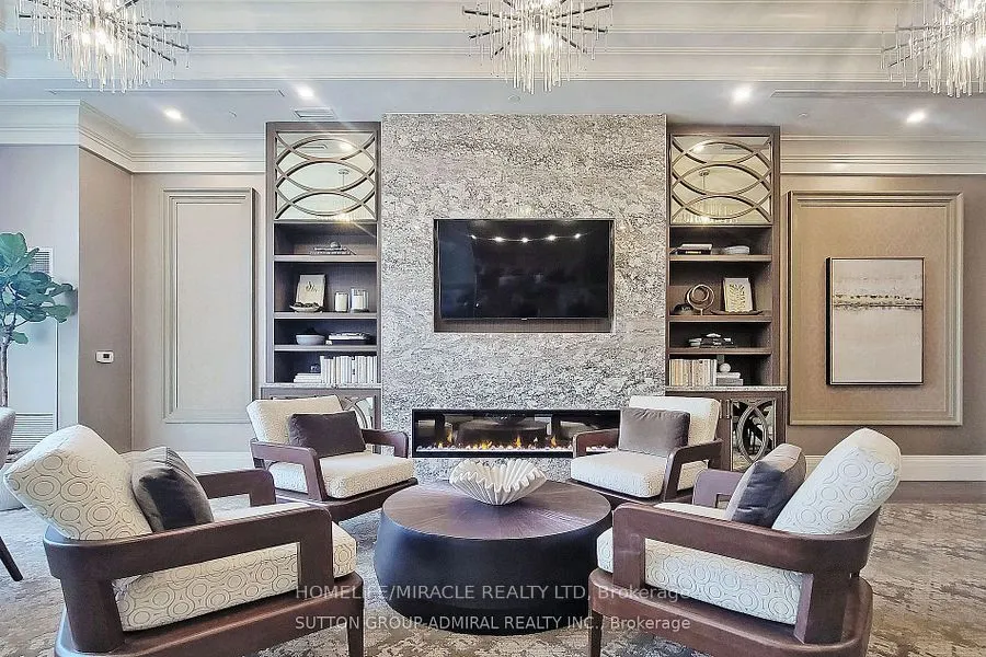10 Gatineau Drive, #202