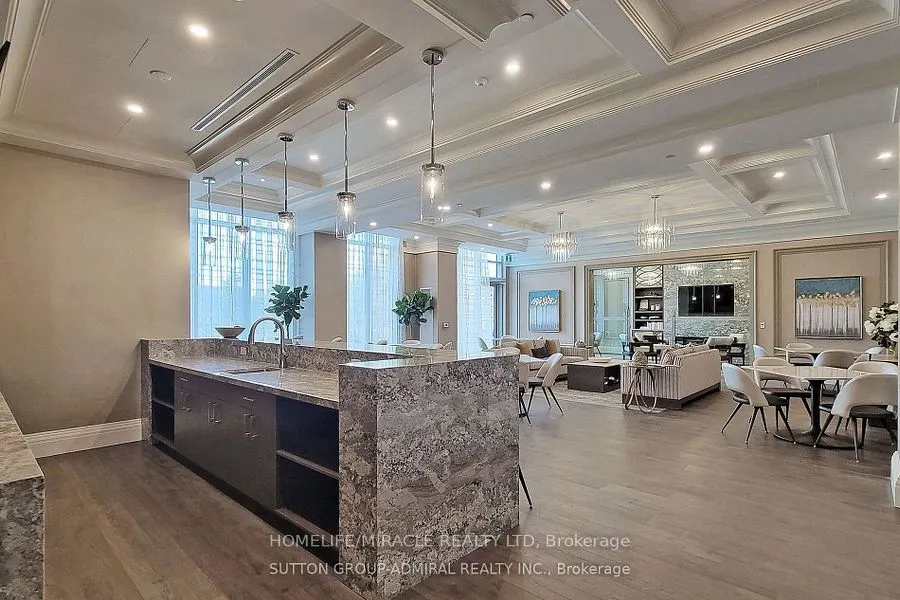 10 Gatineau Drive, #202