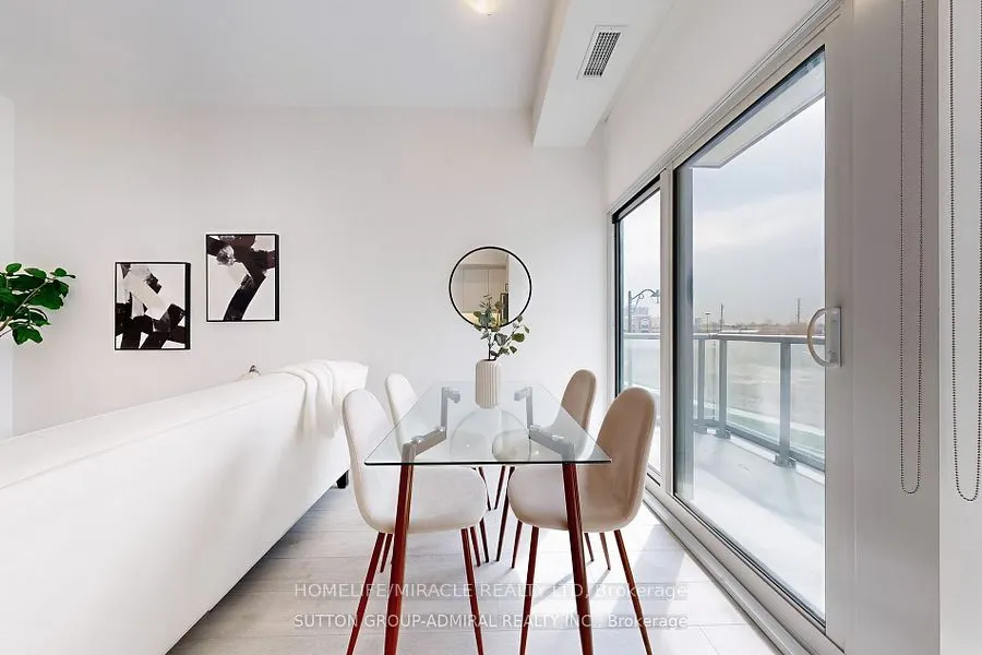 10 Gatineau Drive, #202