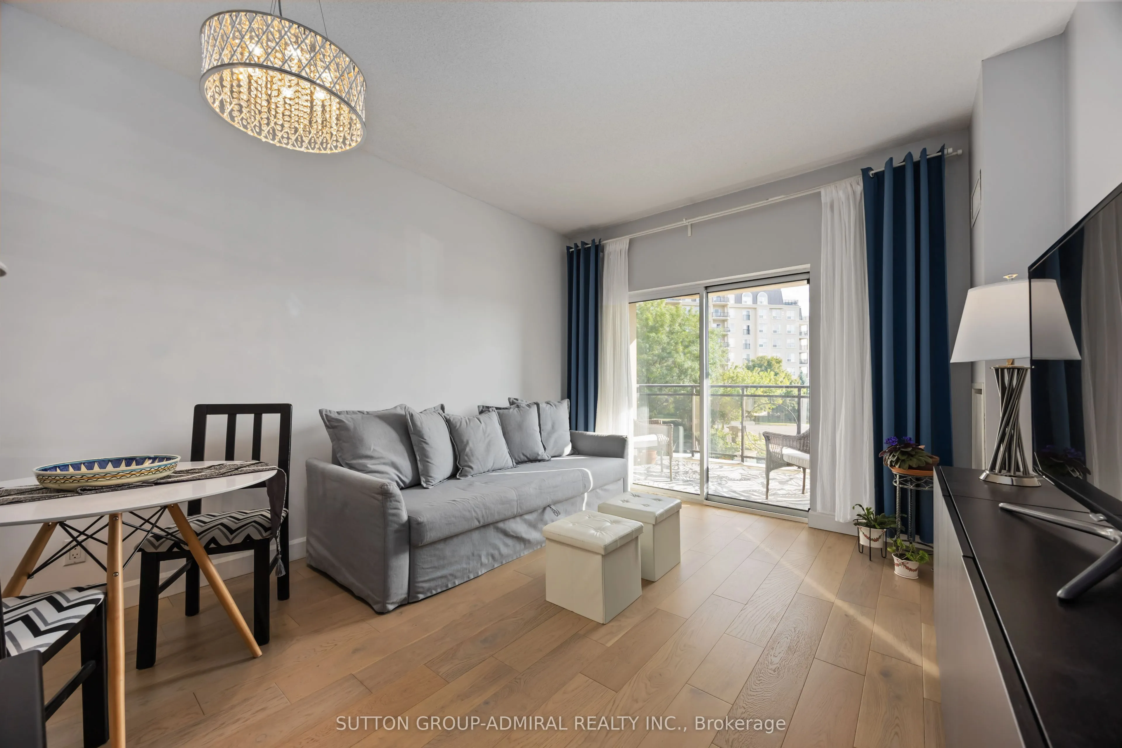 2 Maison Parc Court, #218