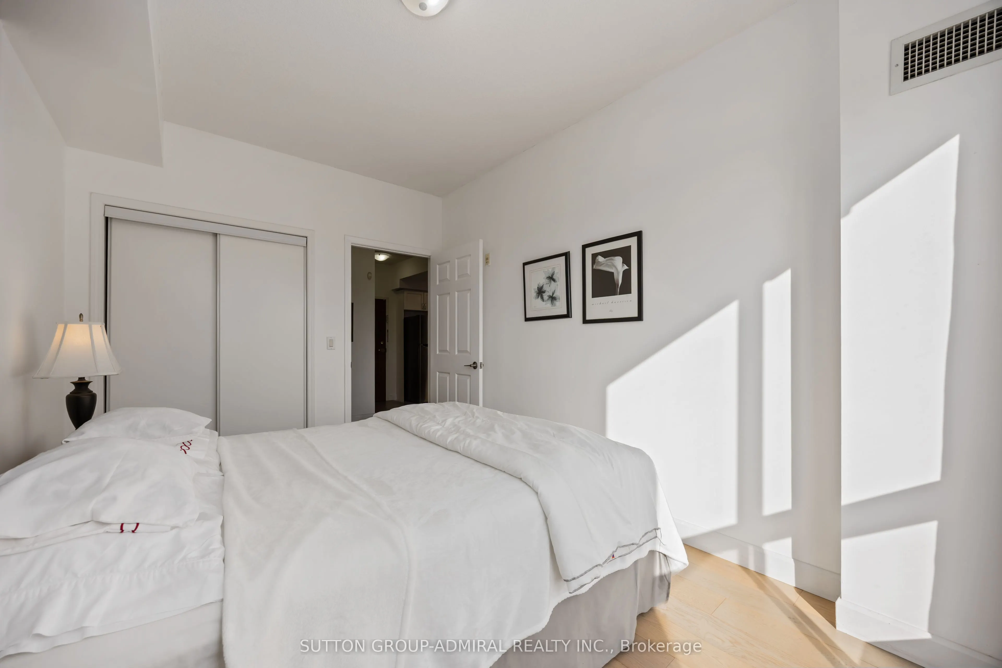2 Maison Parc Court, #218