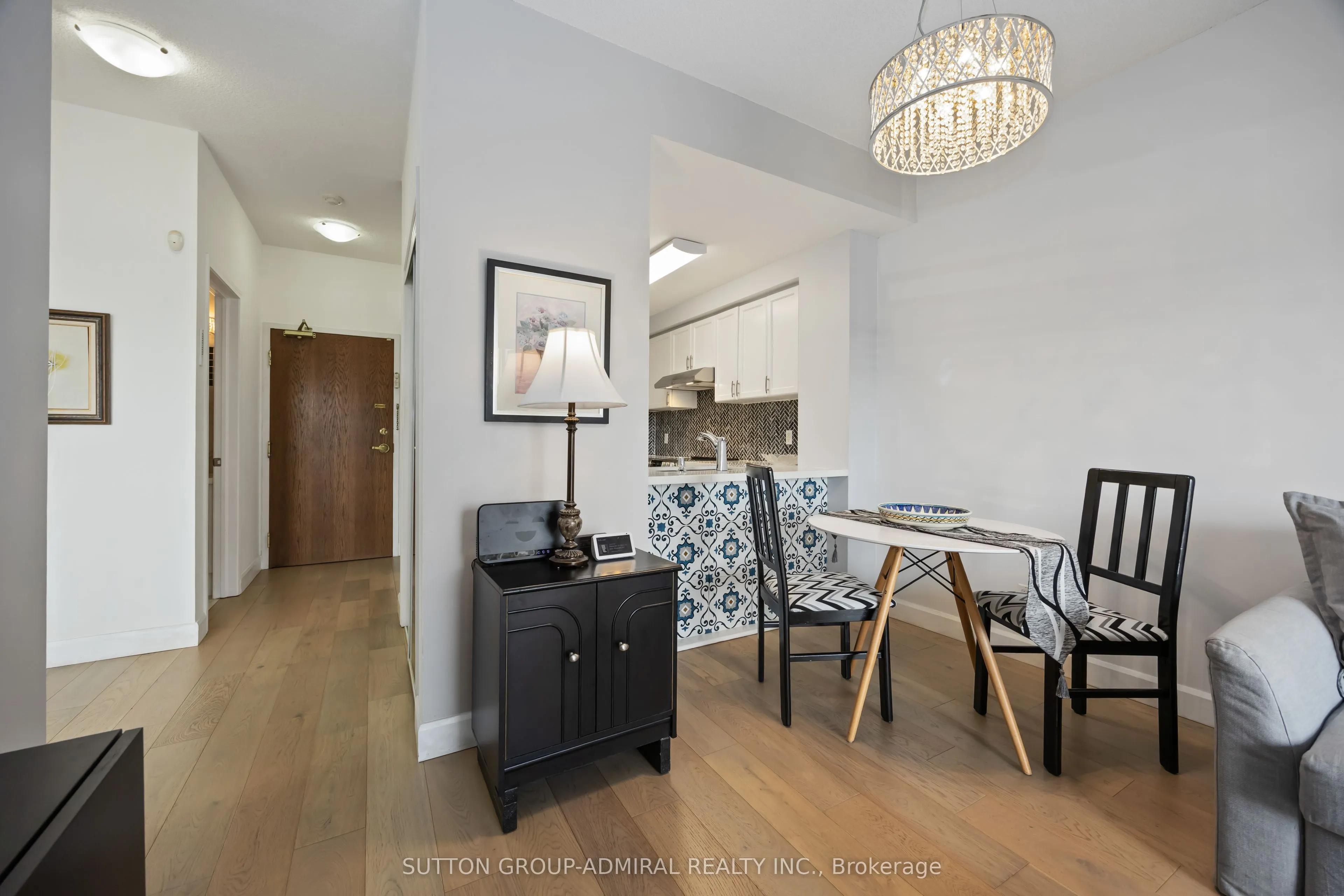 2 Maison Parc Court, #218