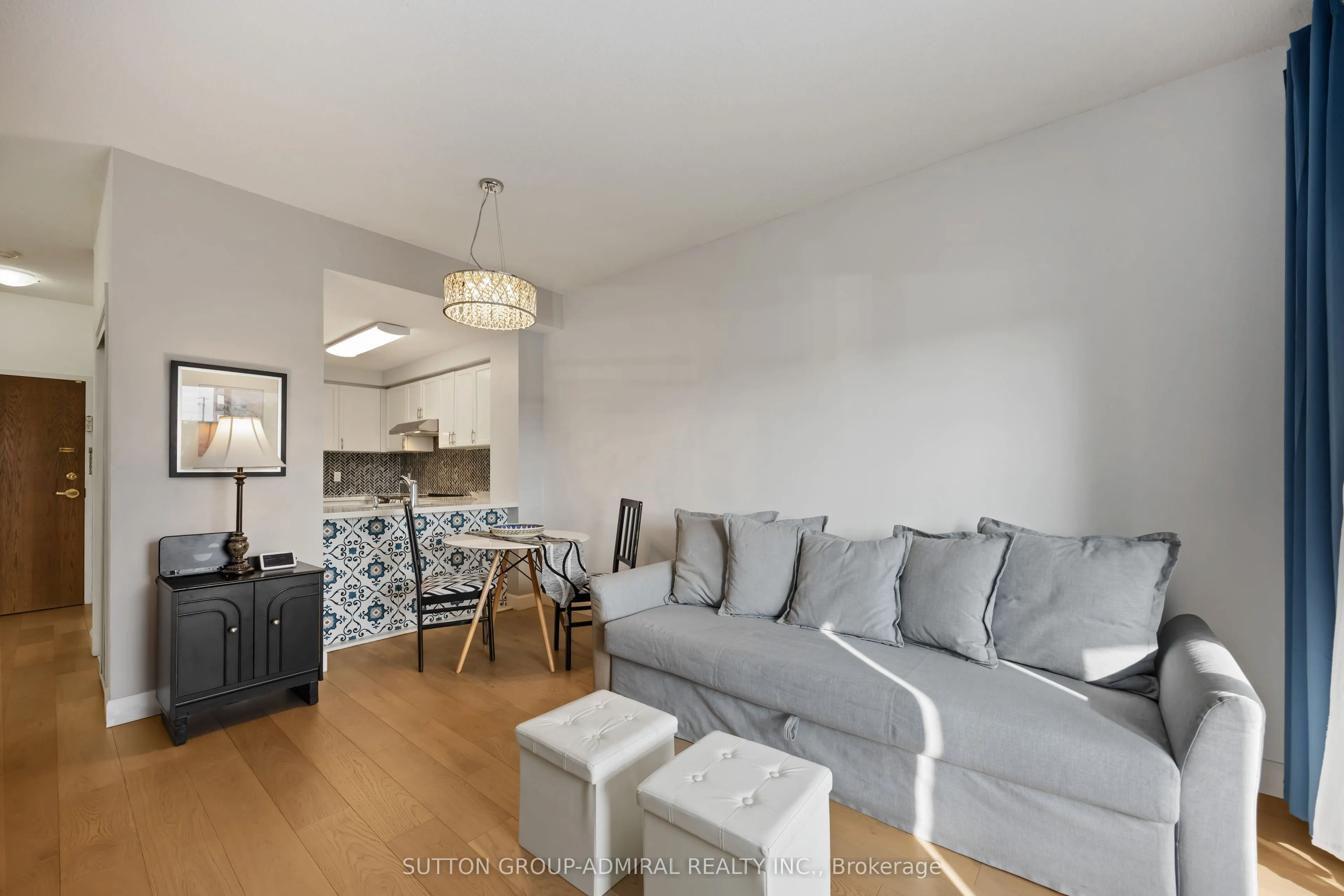 2 Maison Parc Court, #218