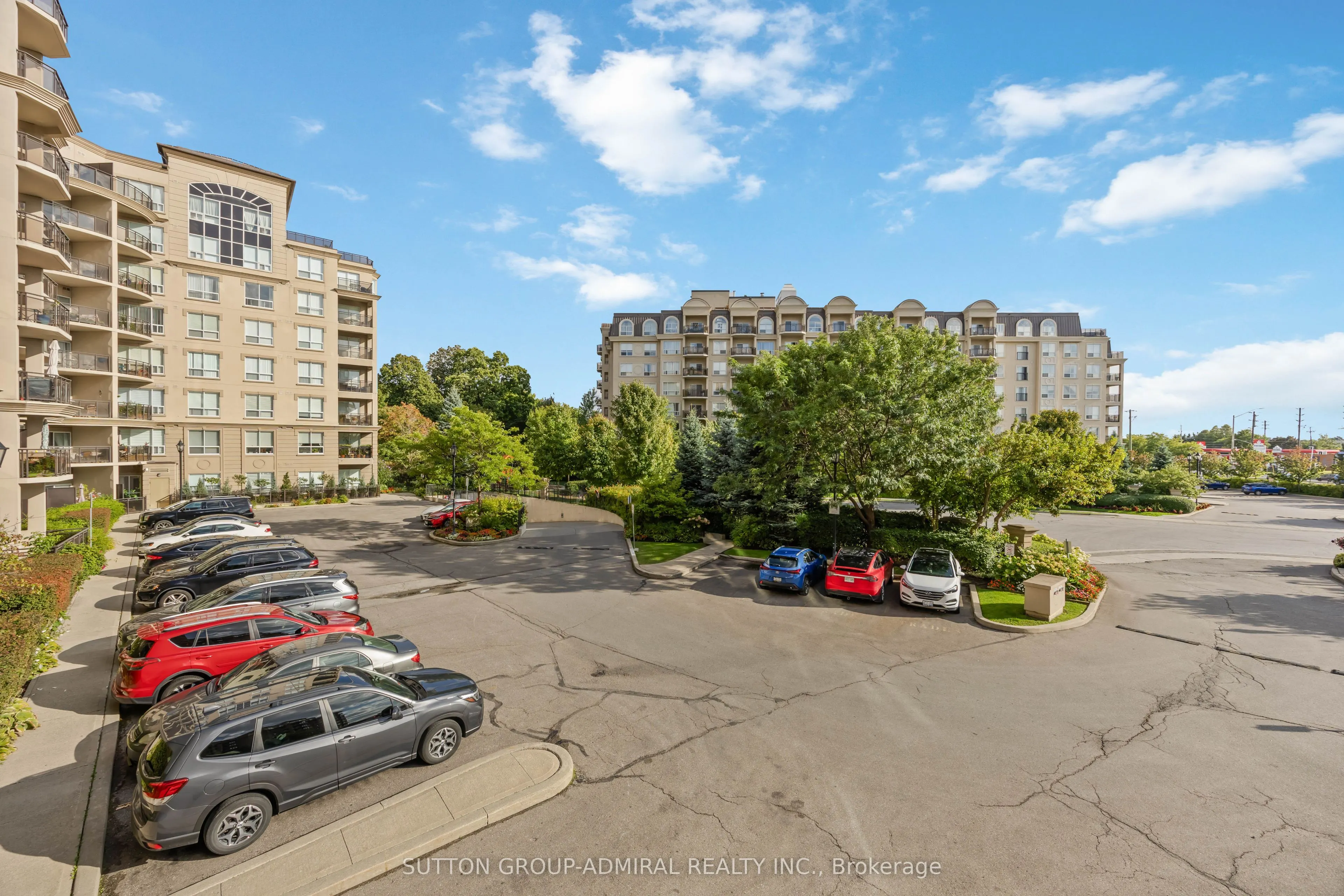 2 Maison Parc Court, #218
