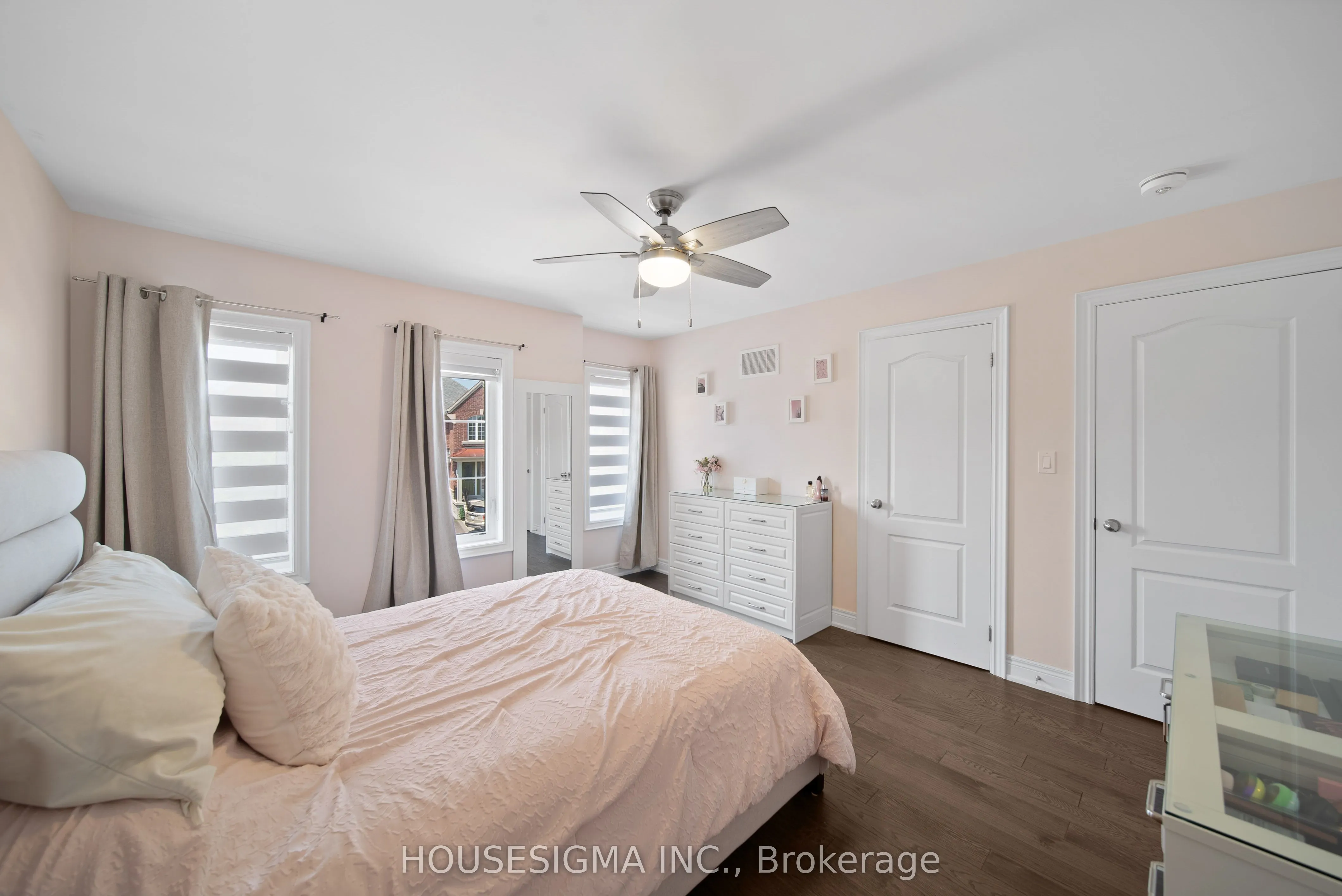 94 Forest Edge Crescent
