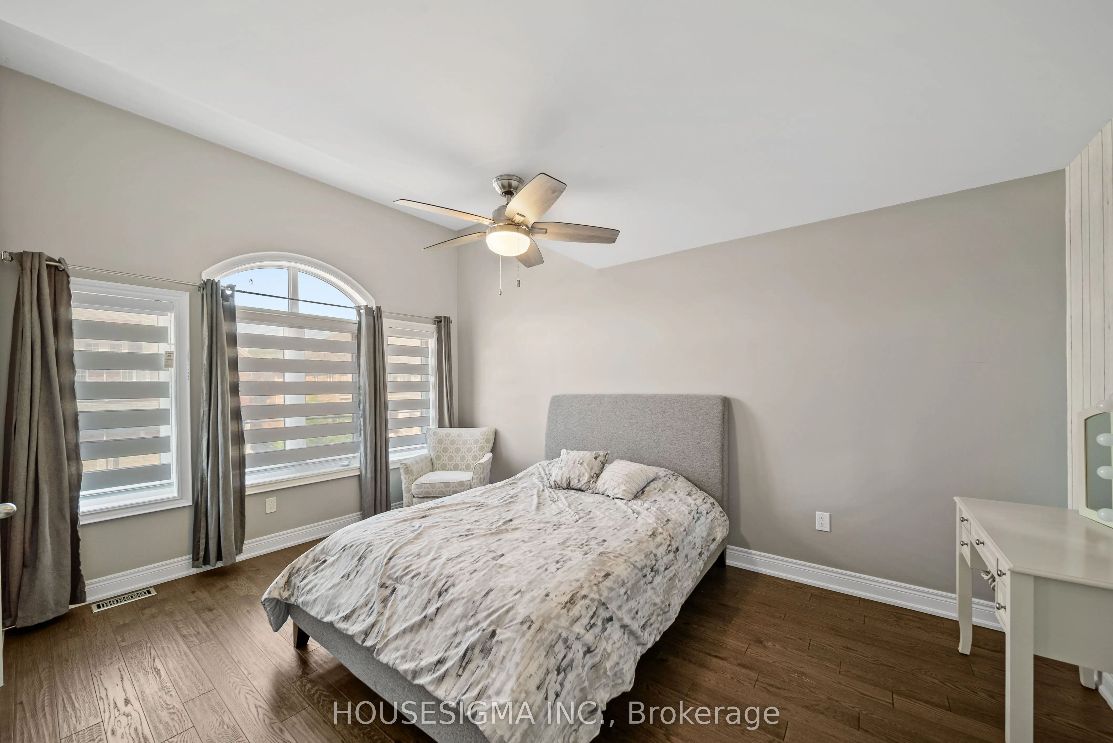 94 Forest Edge Crescent