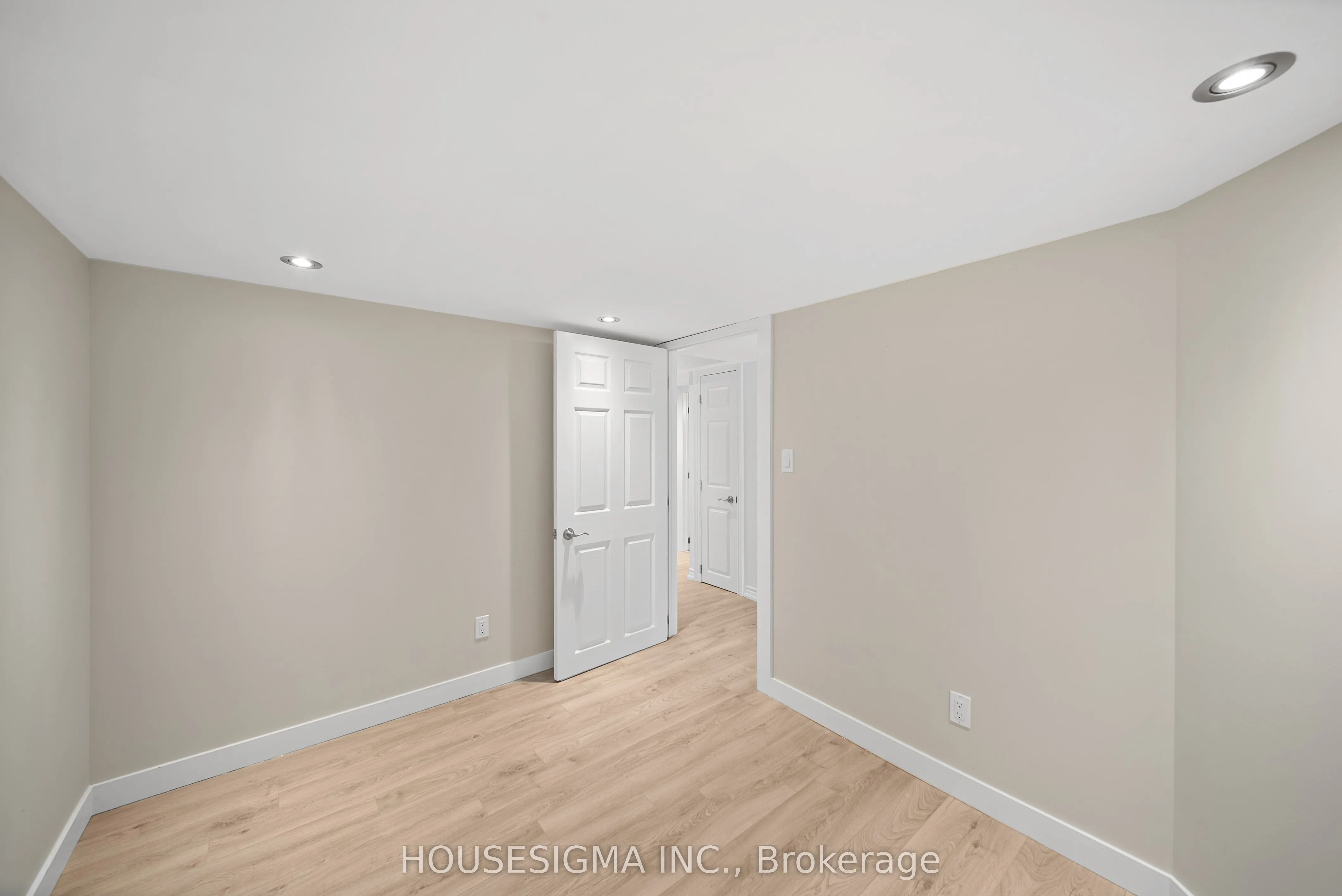 94 Forest Edge Crescent