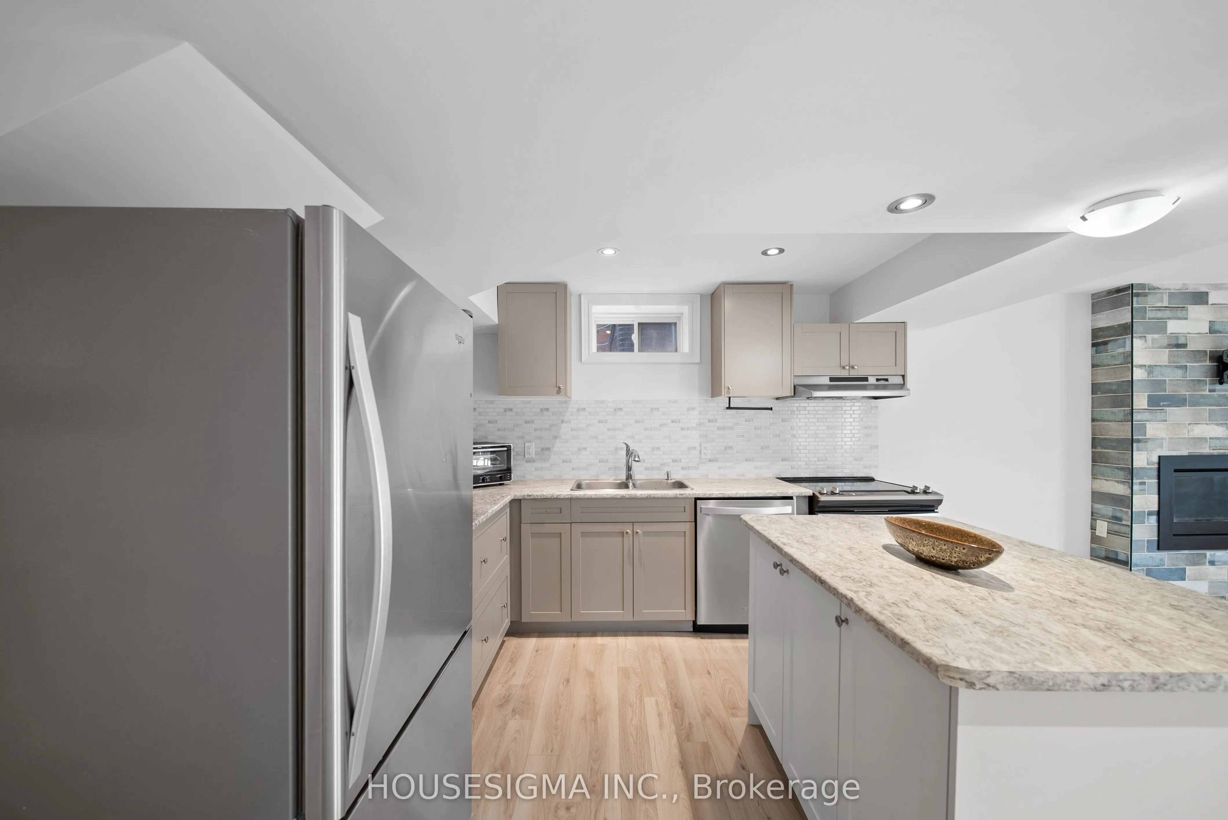 94 Forest Edge Crescent