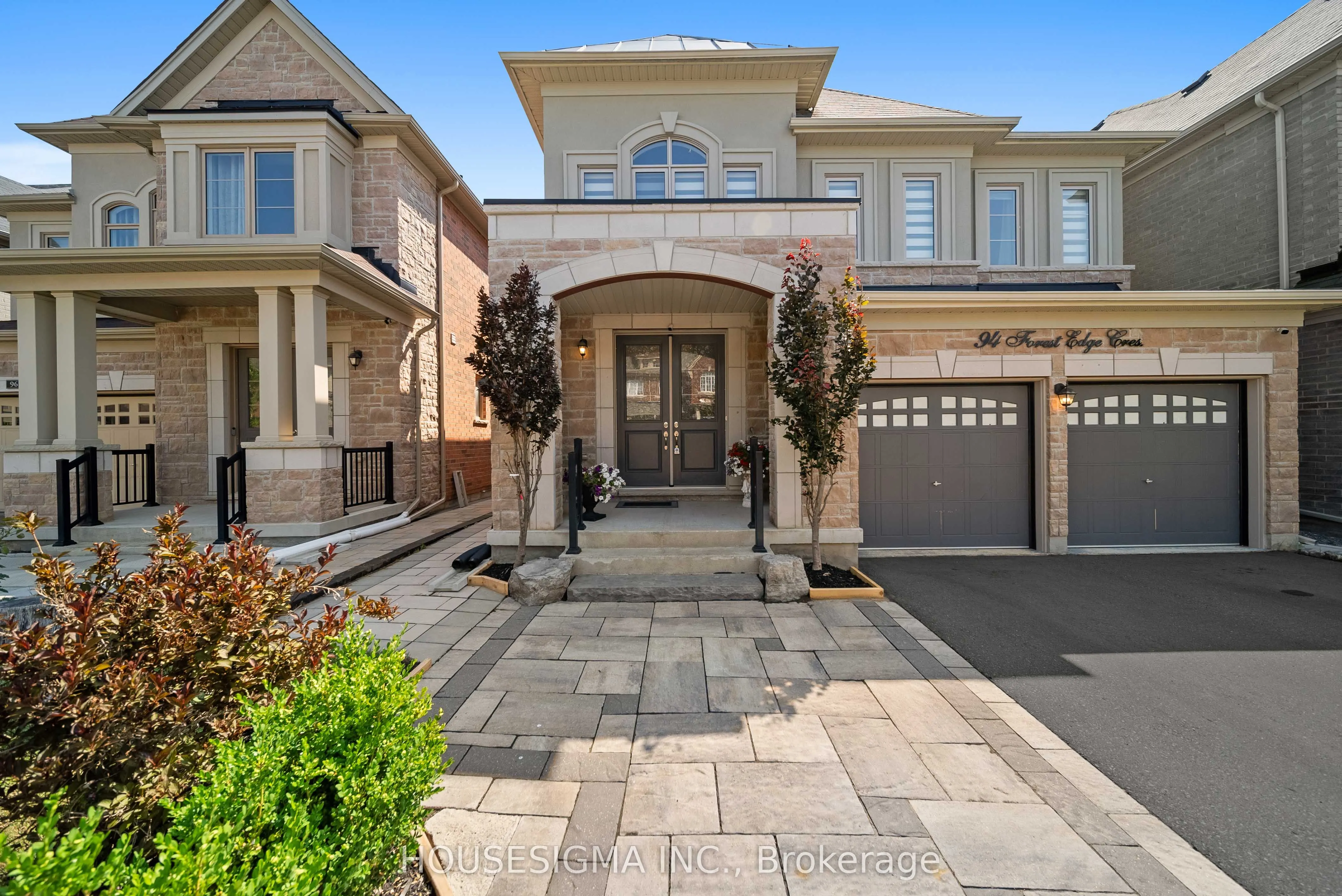 94 Forest Edge Crescent