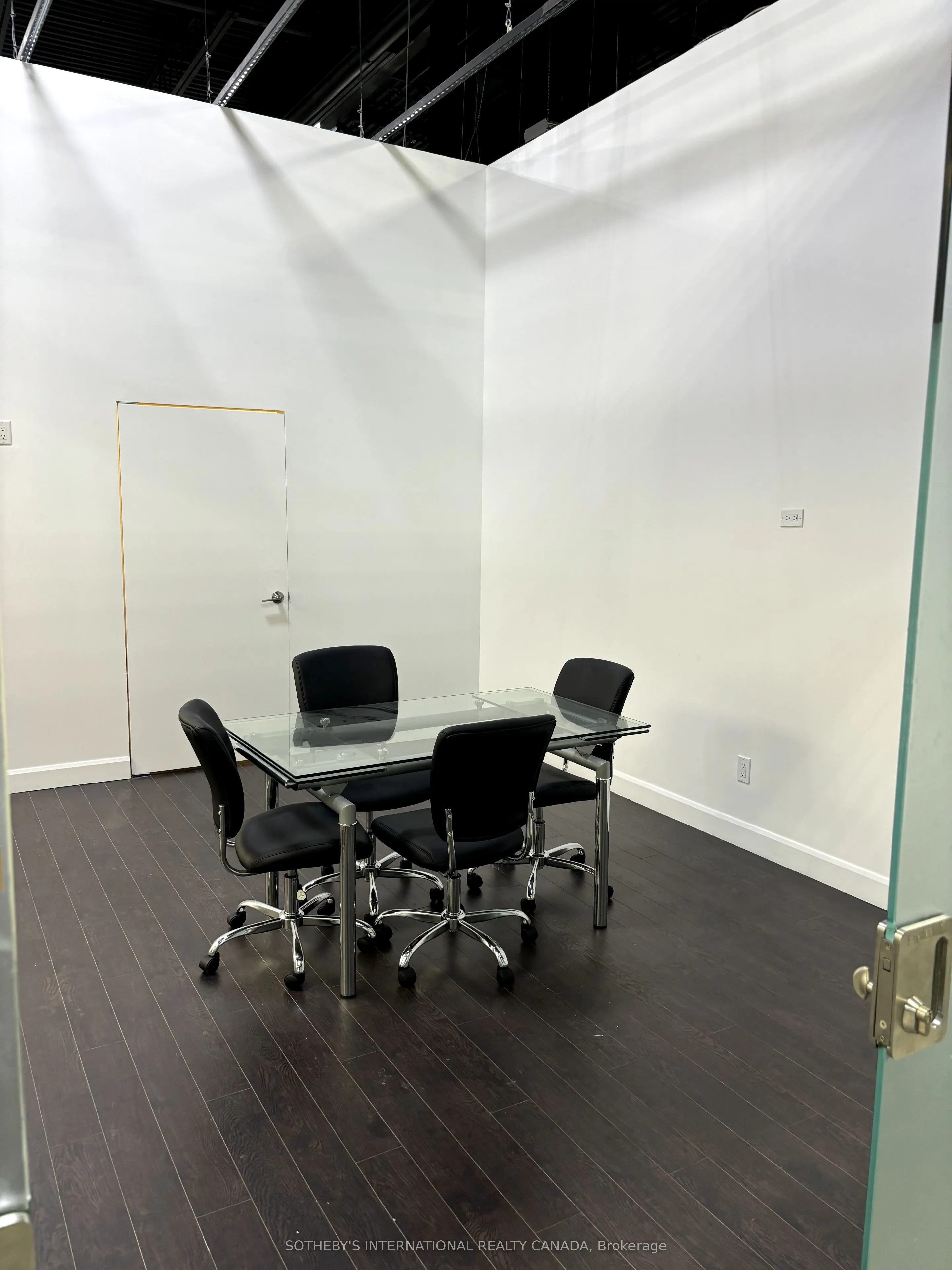 7250 Keele Street, #325