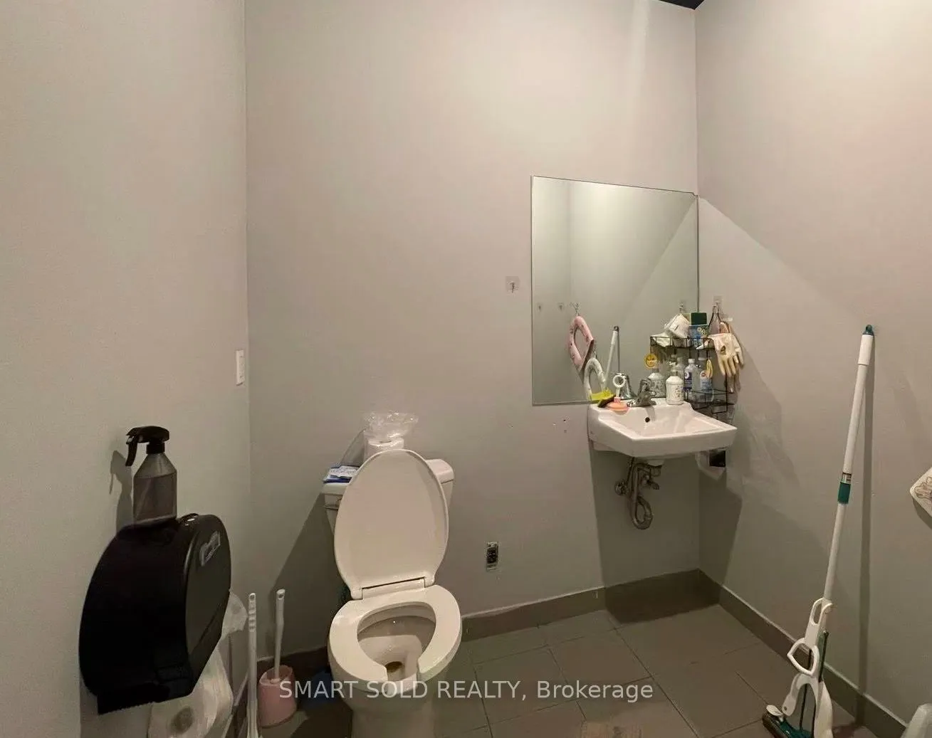 9631 Yonge Street, #8