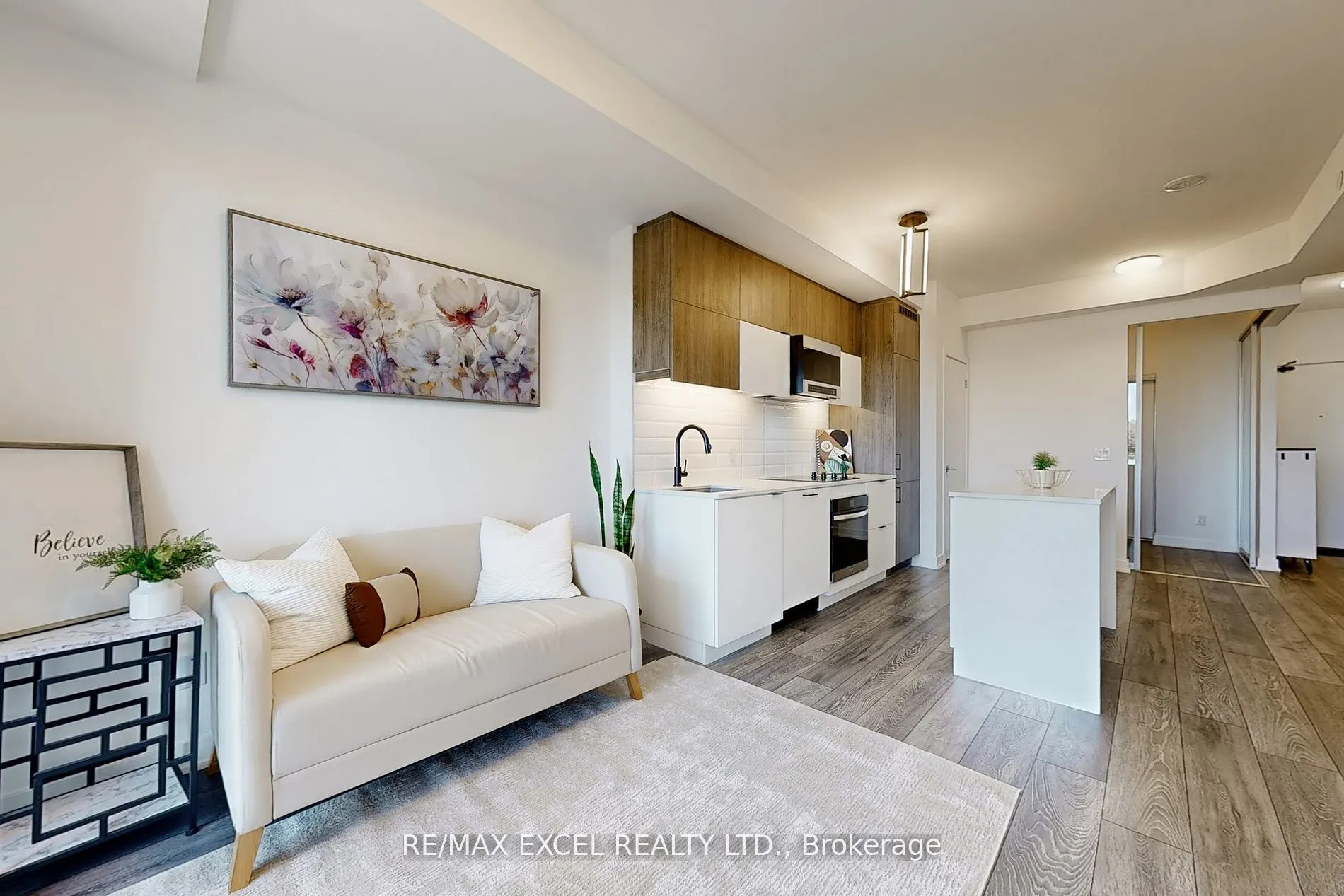 8888 Yonge Street, #318