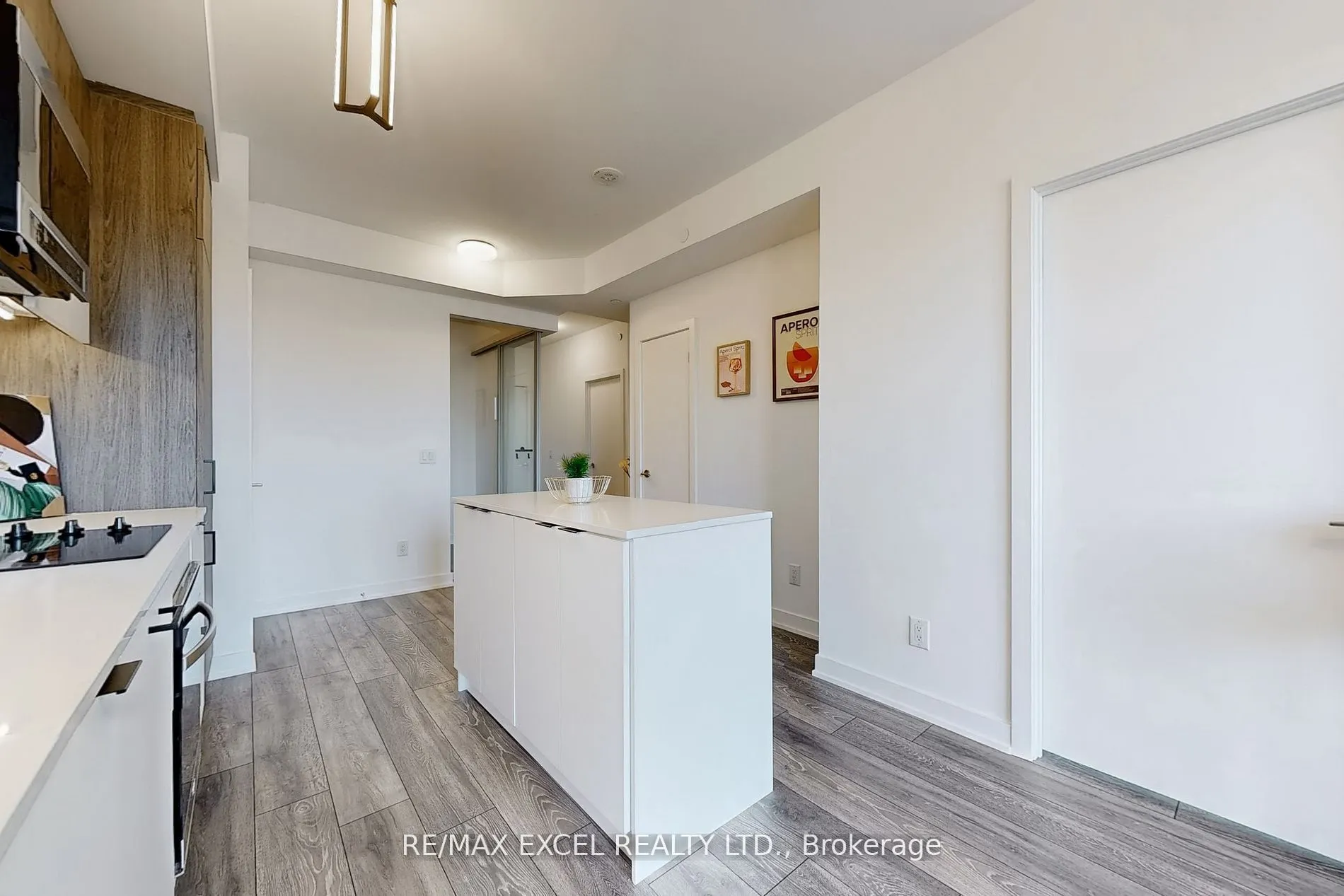 8888 Yonge Street, #318