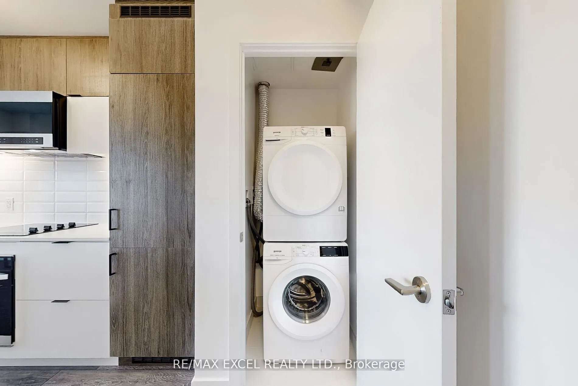 8888 Yonge Street, #318