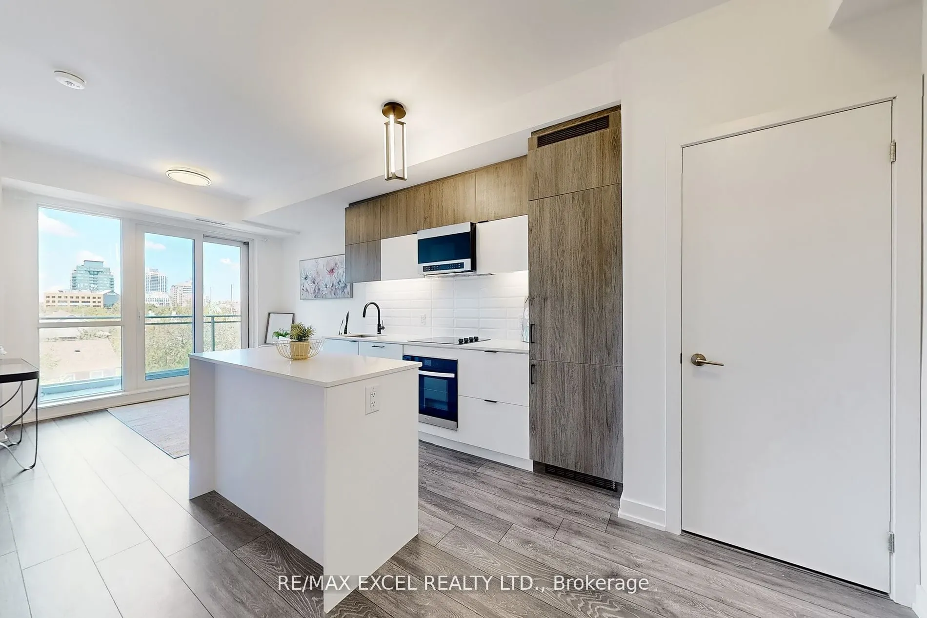 8888 Yonge Street, #318
