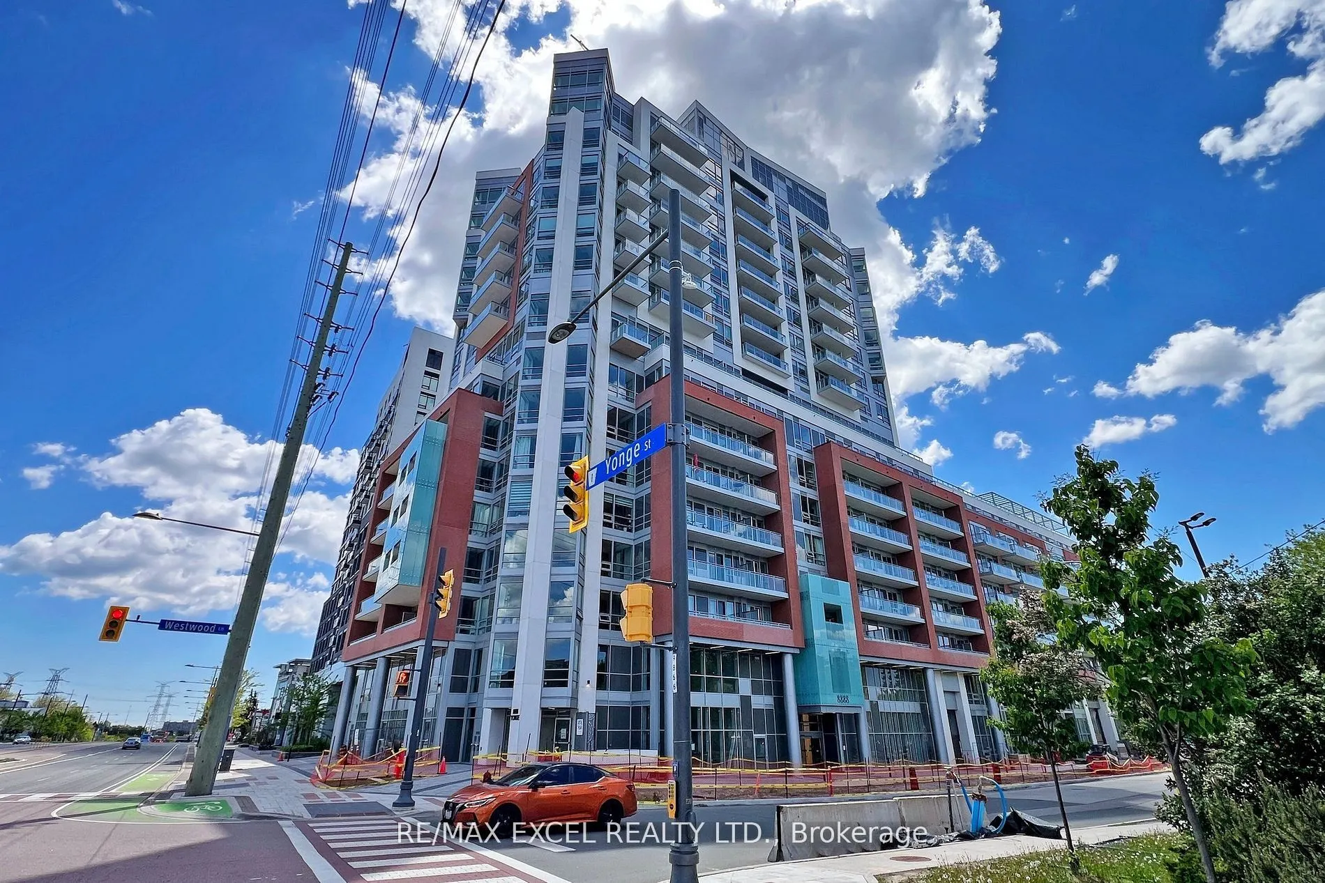 8888 Yonge Street, #318