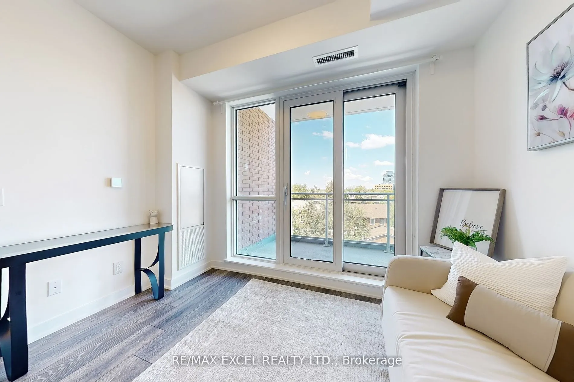 8888 Yonge Street, #318