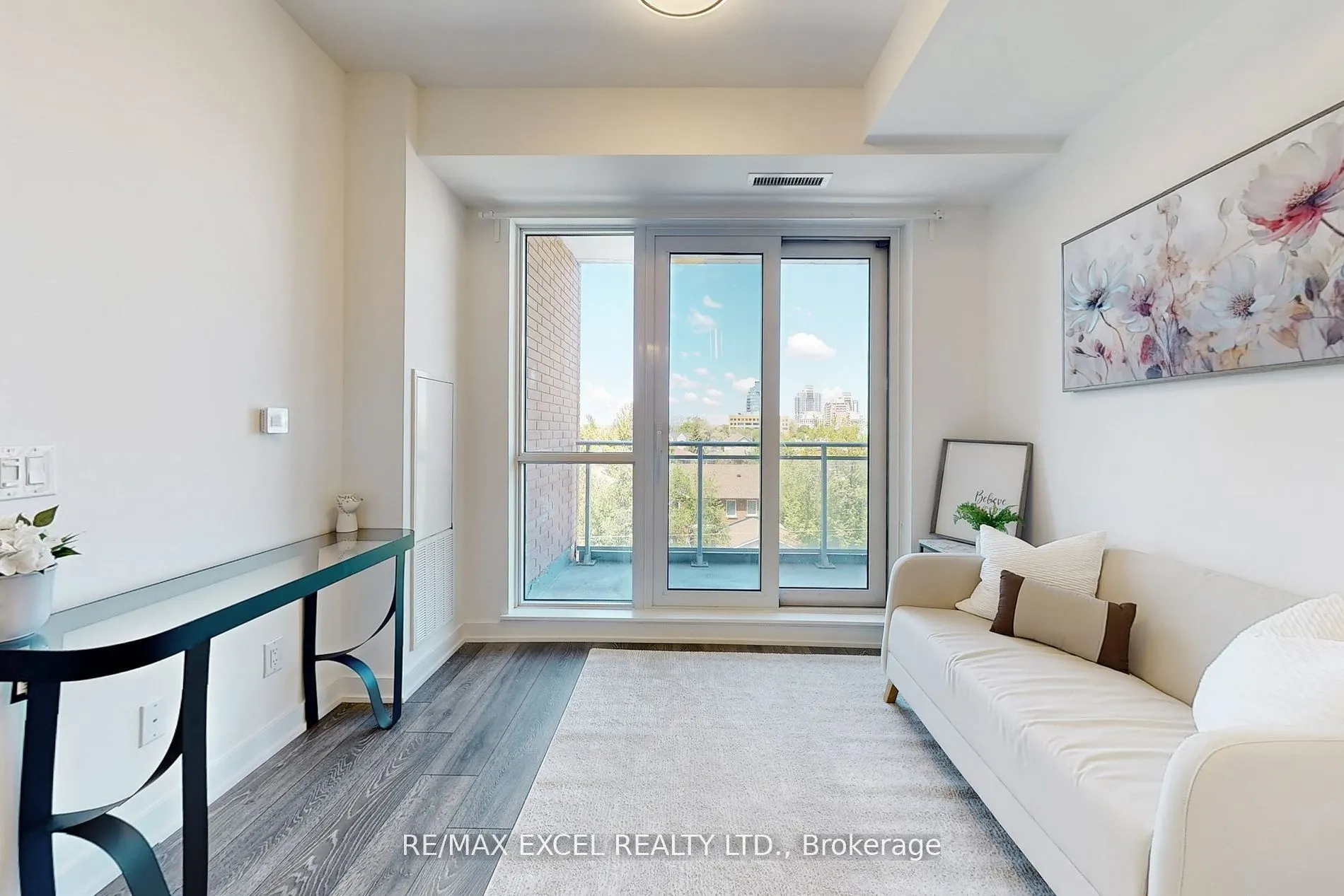 8888 Yonge Street, #318