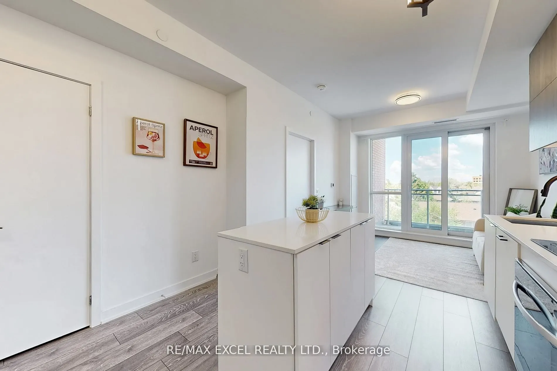 8888 Yonge Street, #318