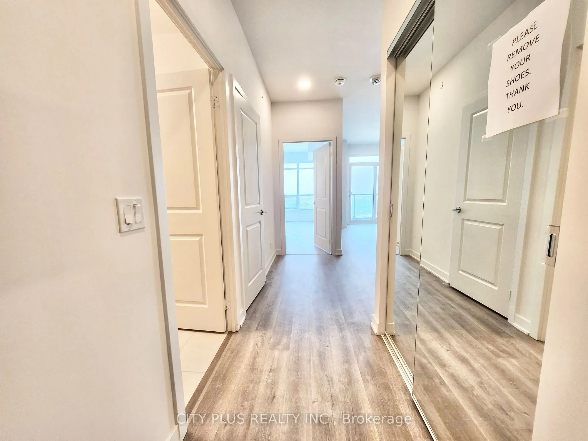 50 Upper Mall Way, #B-2809