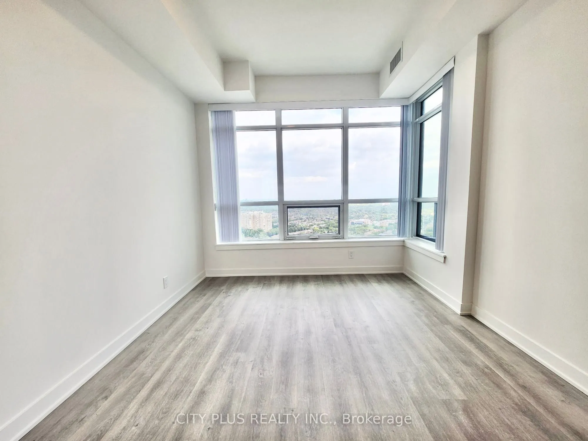50 Upper Mall Way, #B-2809