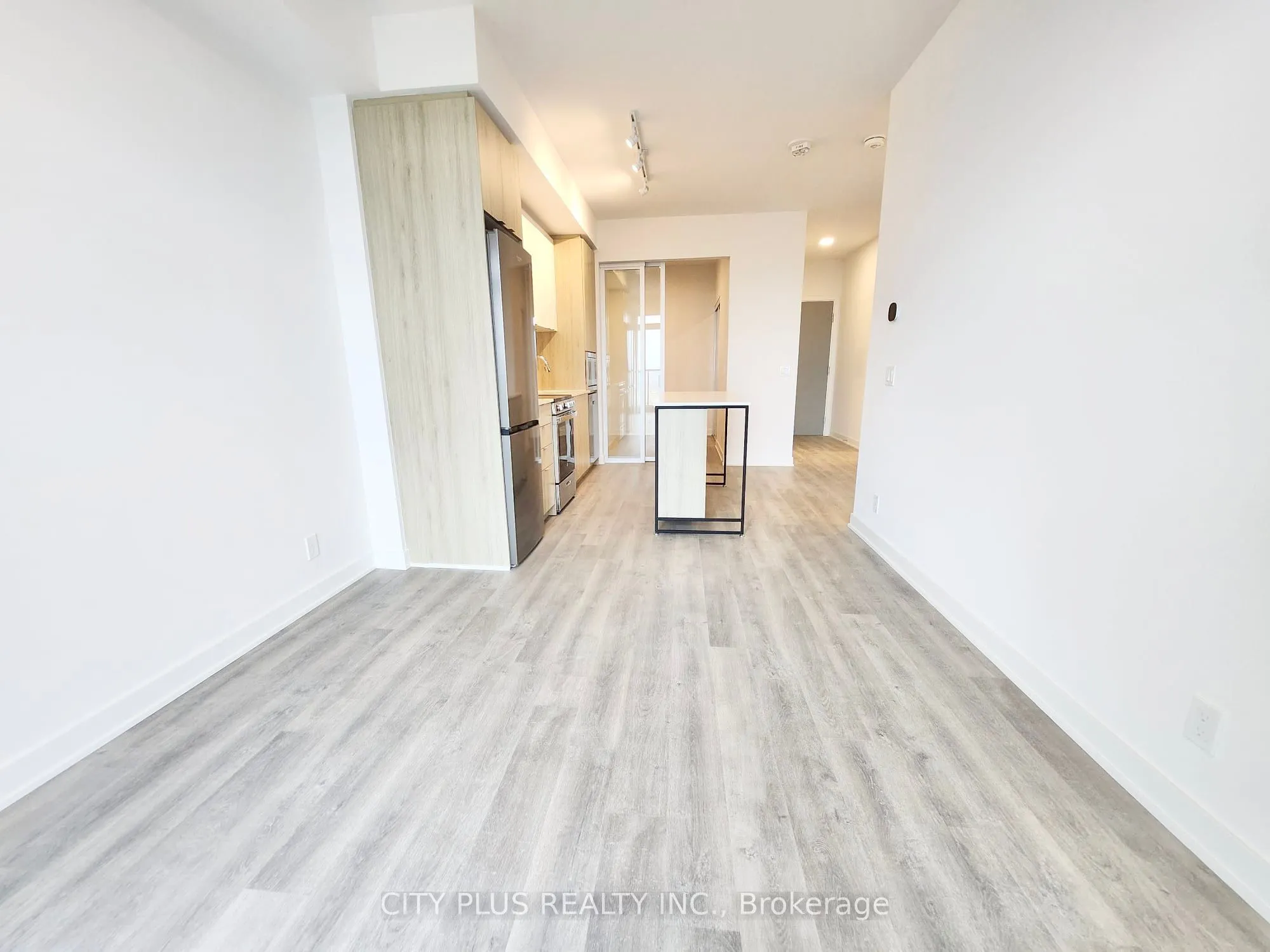 50 Upper Mall Way, #B-2809