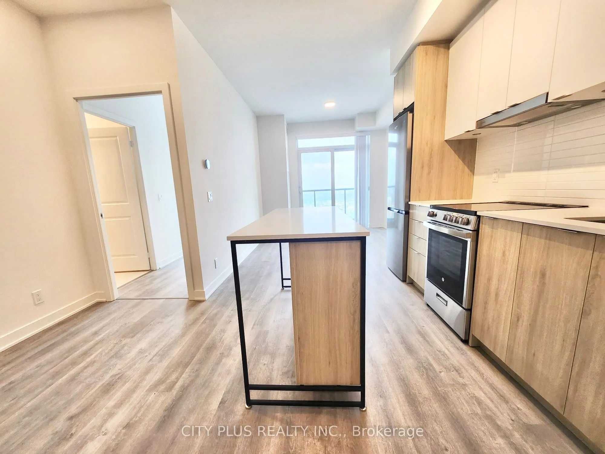 50 Upper Mall Way, #B-2809