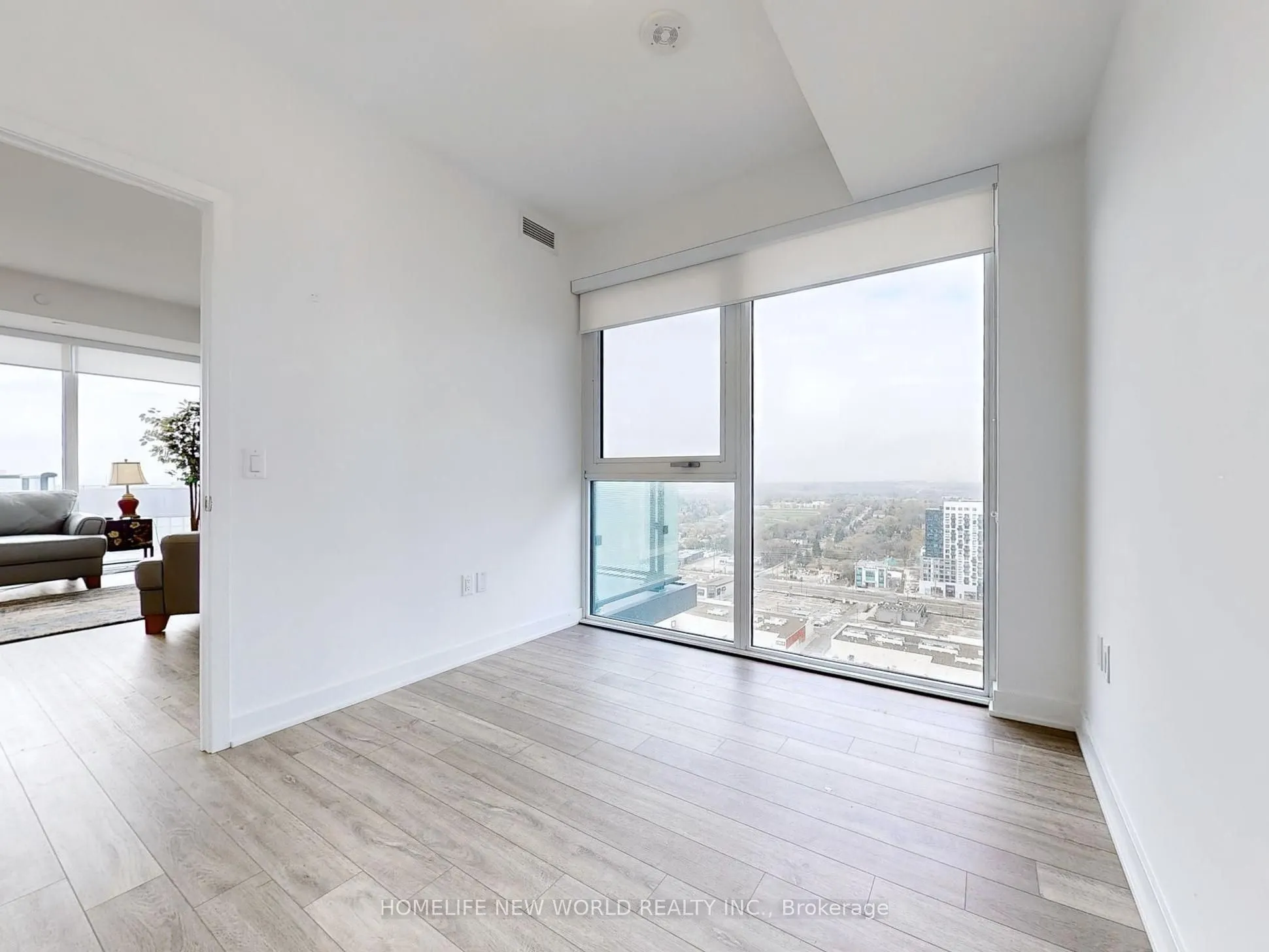 105 Oneida Crescent, #2410