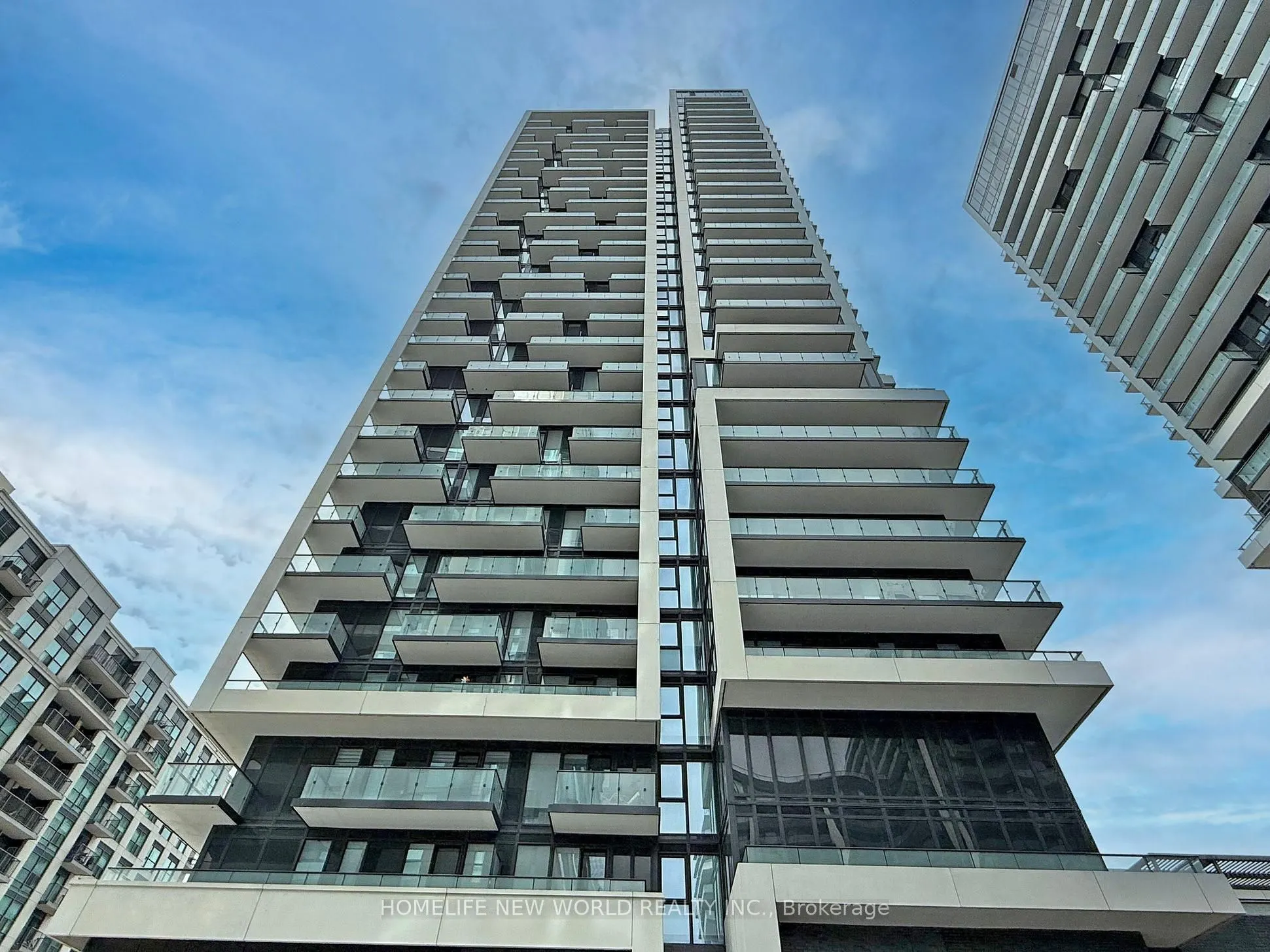 105 Oneida Crescent, #2410