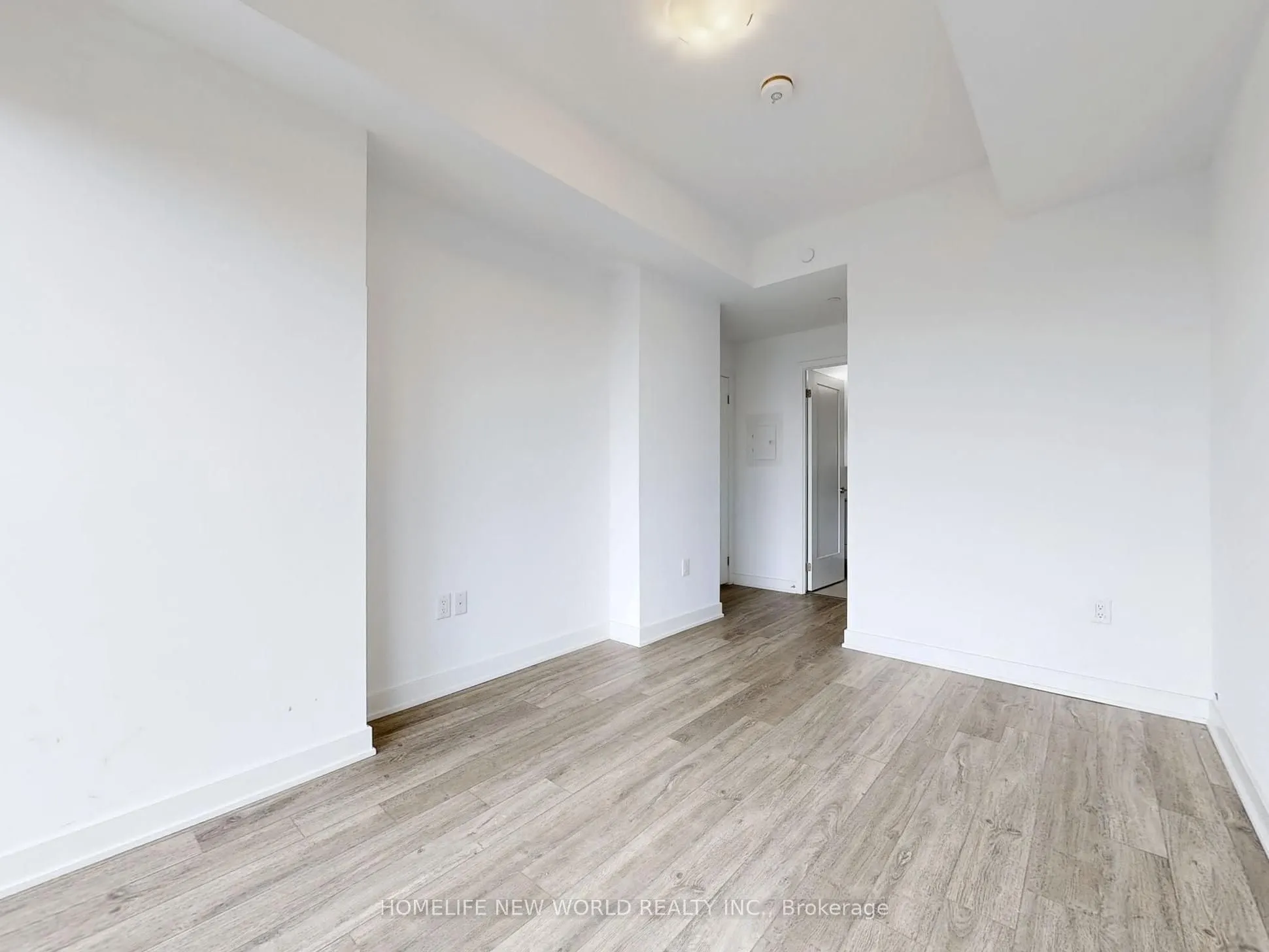 105 Oneida Crescent, #2410