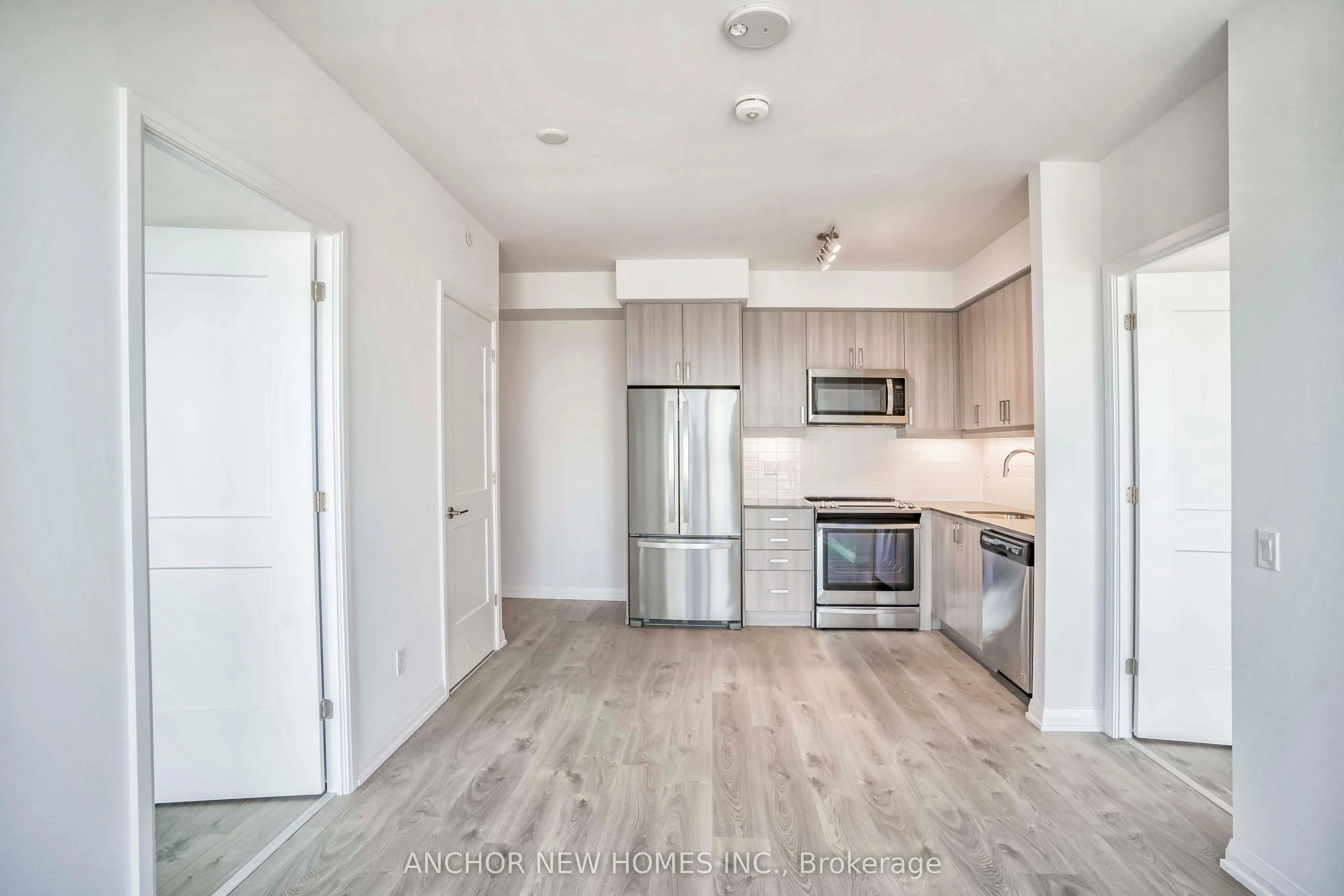 7895 Jane Street, #Lph10