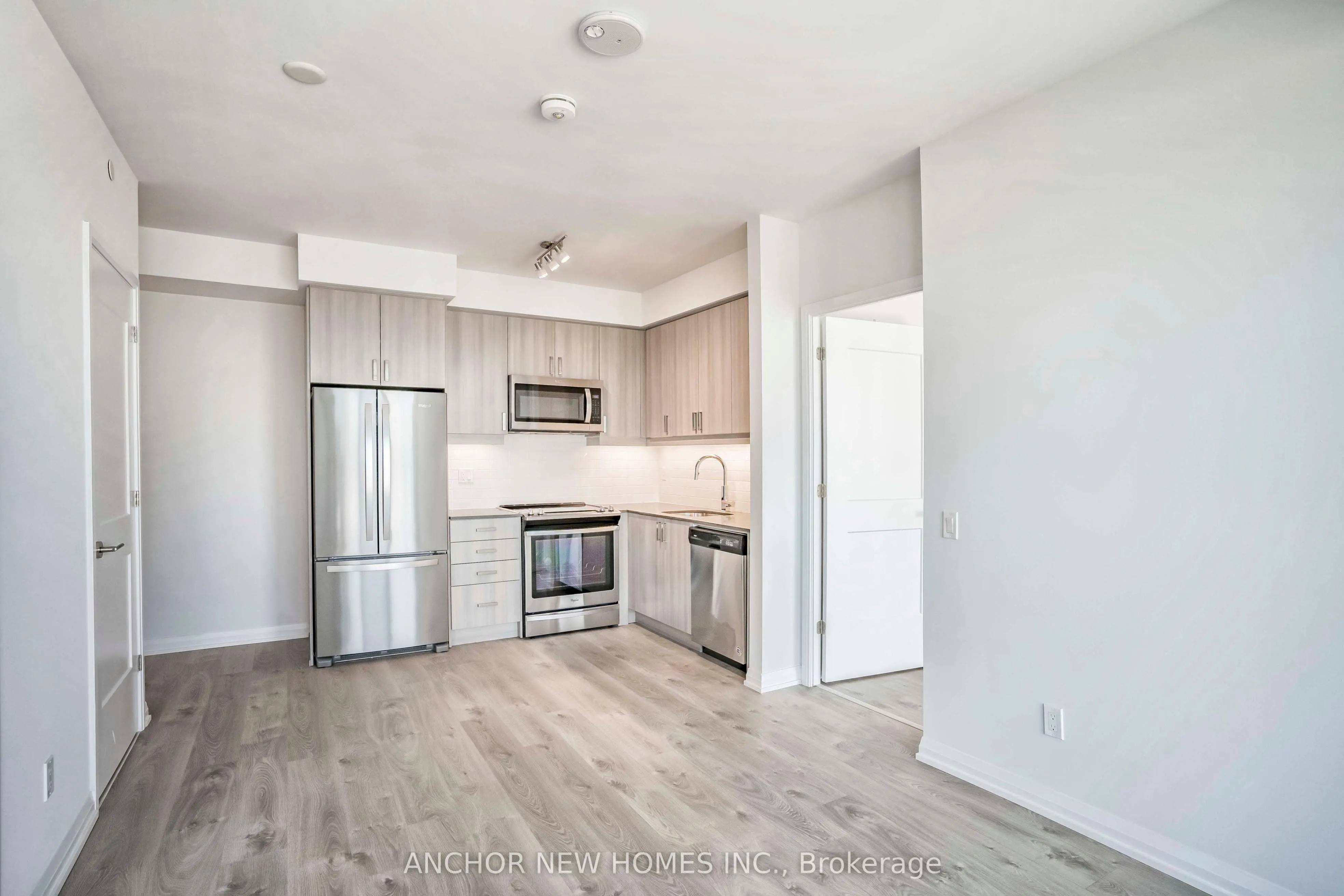 7895 Jane Street, #Lph10