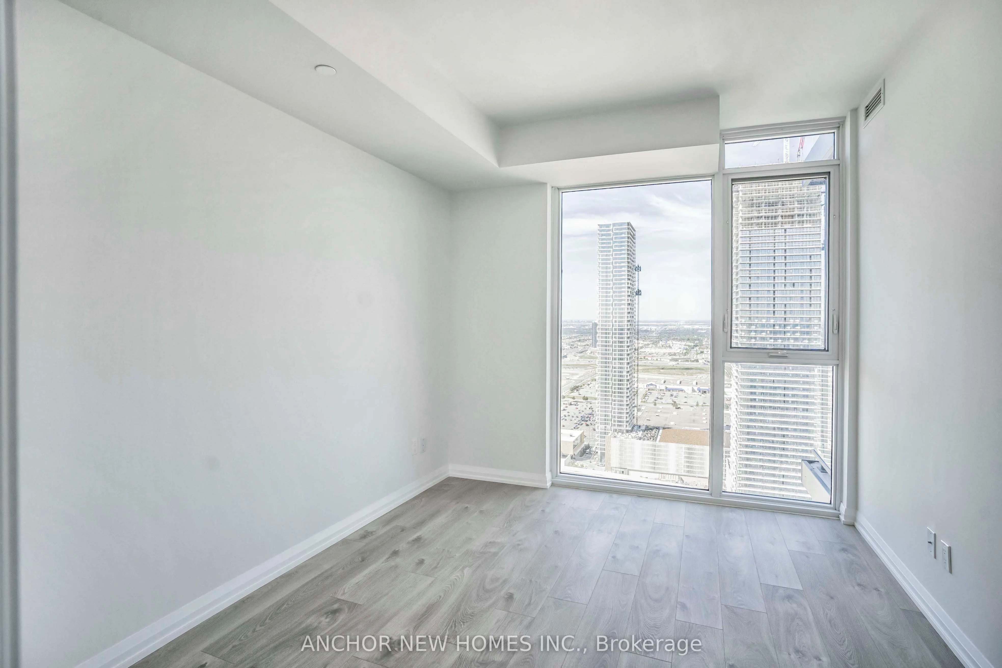 7895 Jane Street, #Lph10