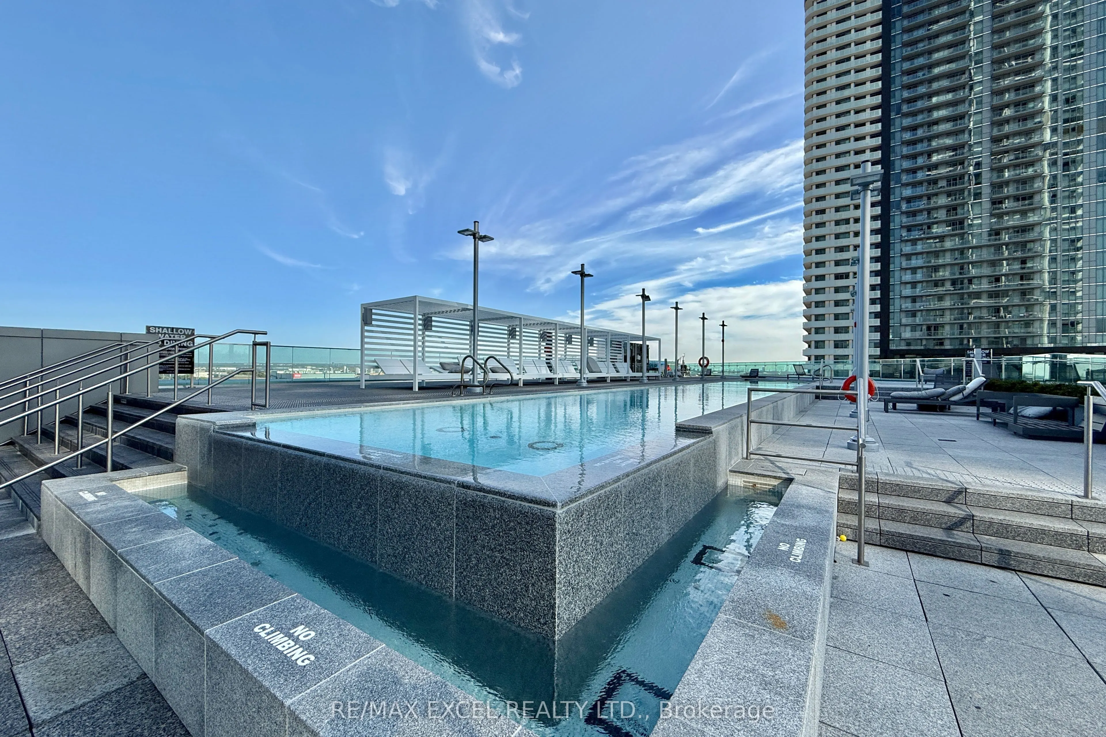 1000 Portage Parkway, #4815