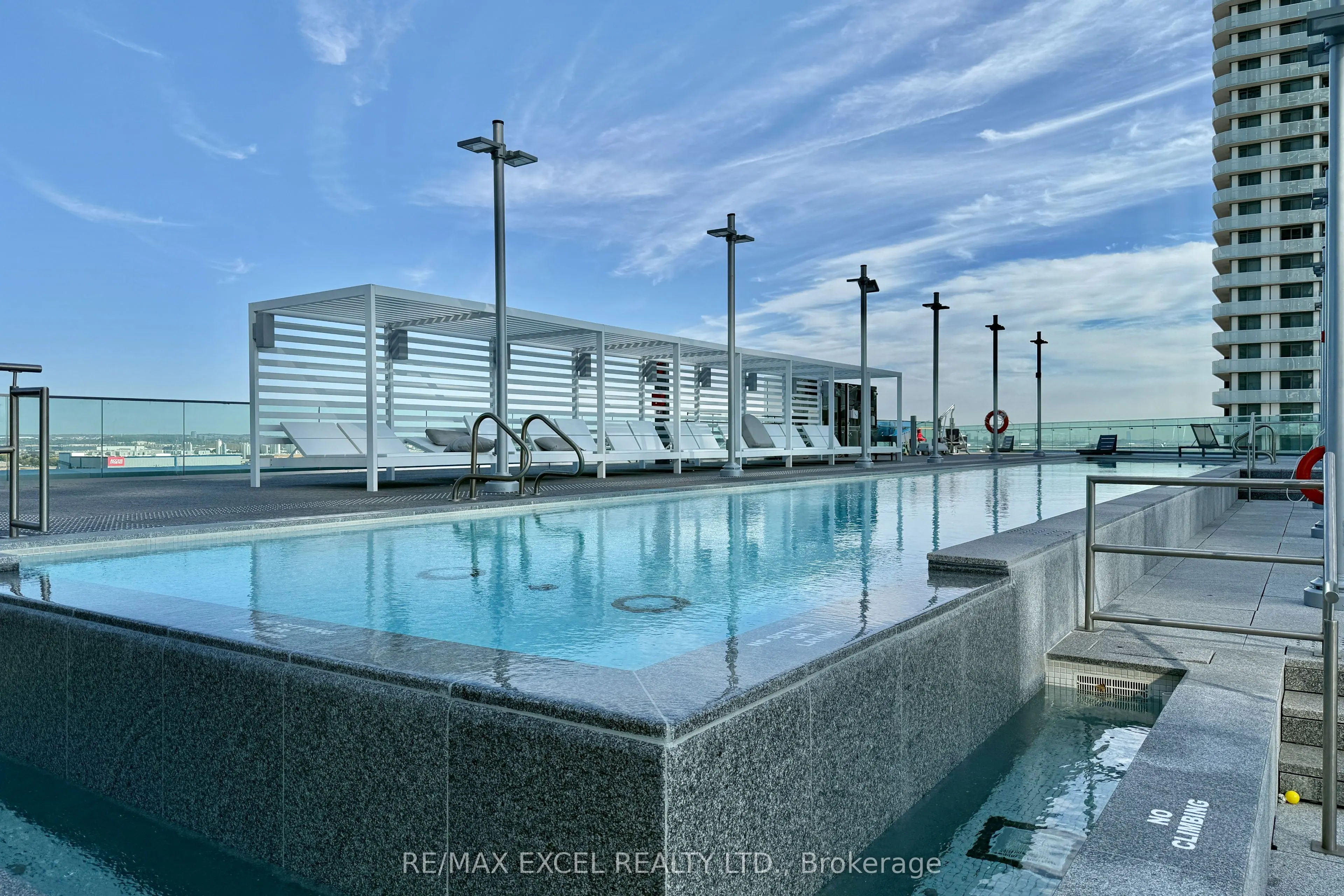 1000 Portage Parkway, #4815