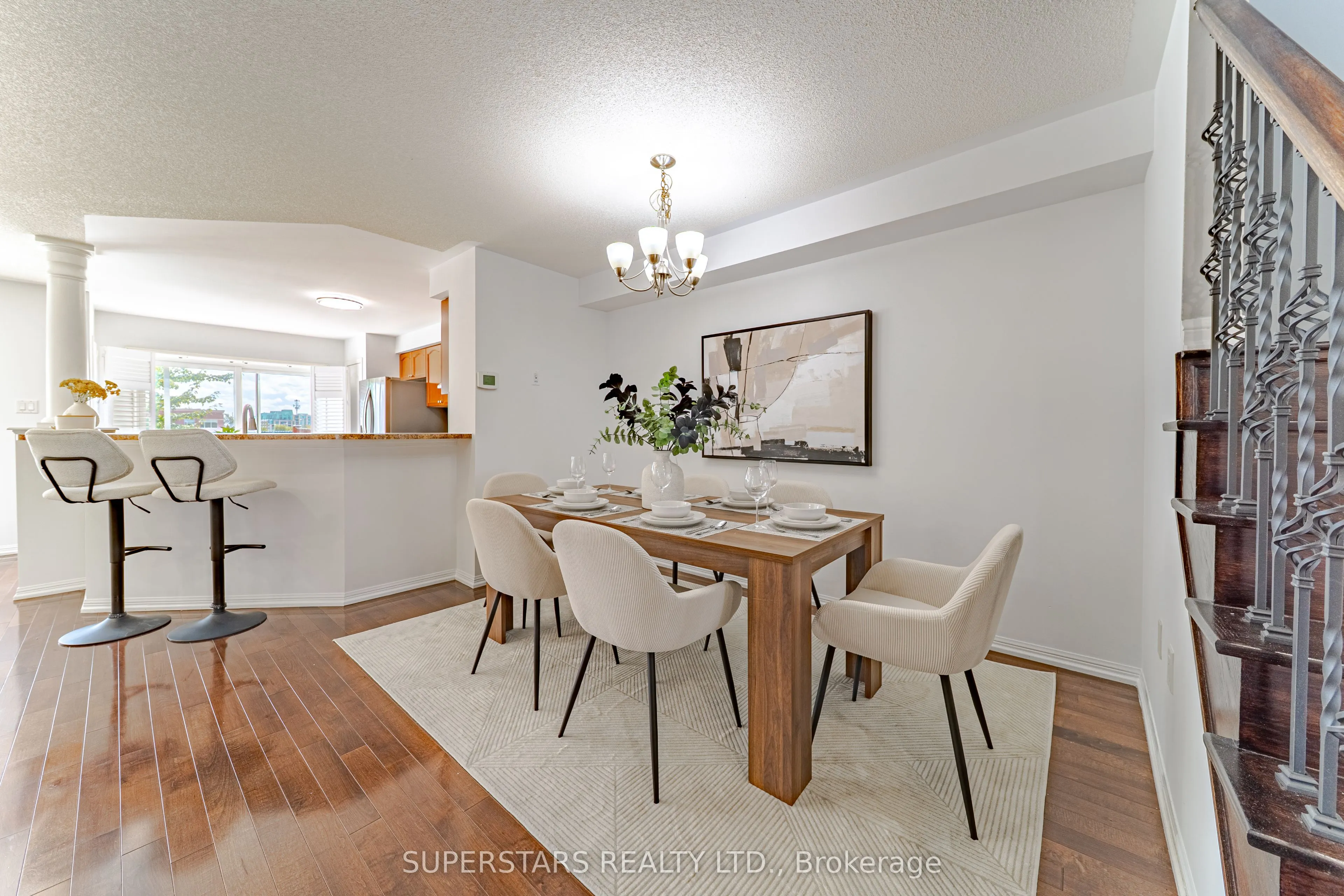 66 Fernglen Crescent