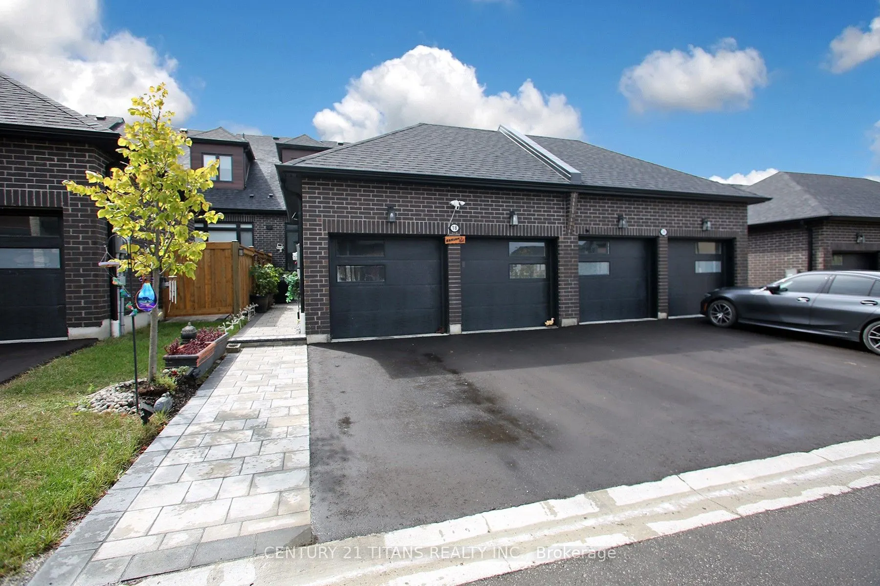 18 Vern Robertson Gate